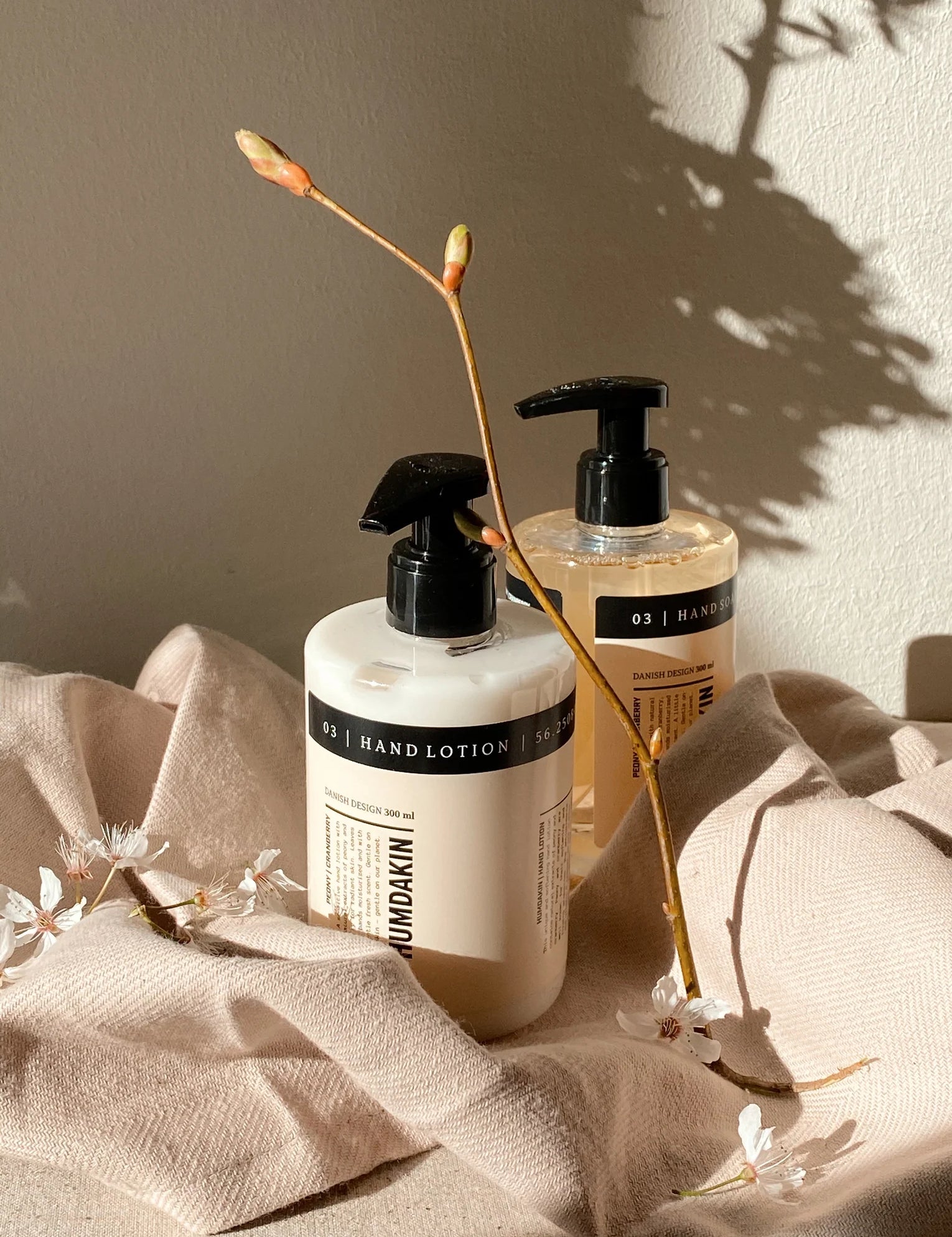 03_Hand_Lotion_-_Peony_Cranberry-Hand_care-147-3.webp