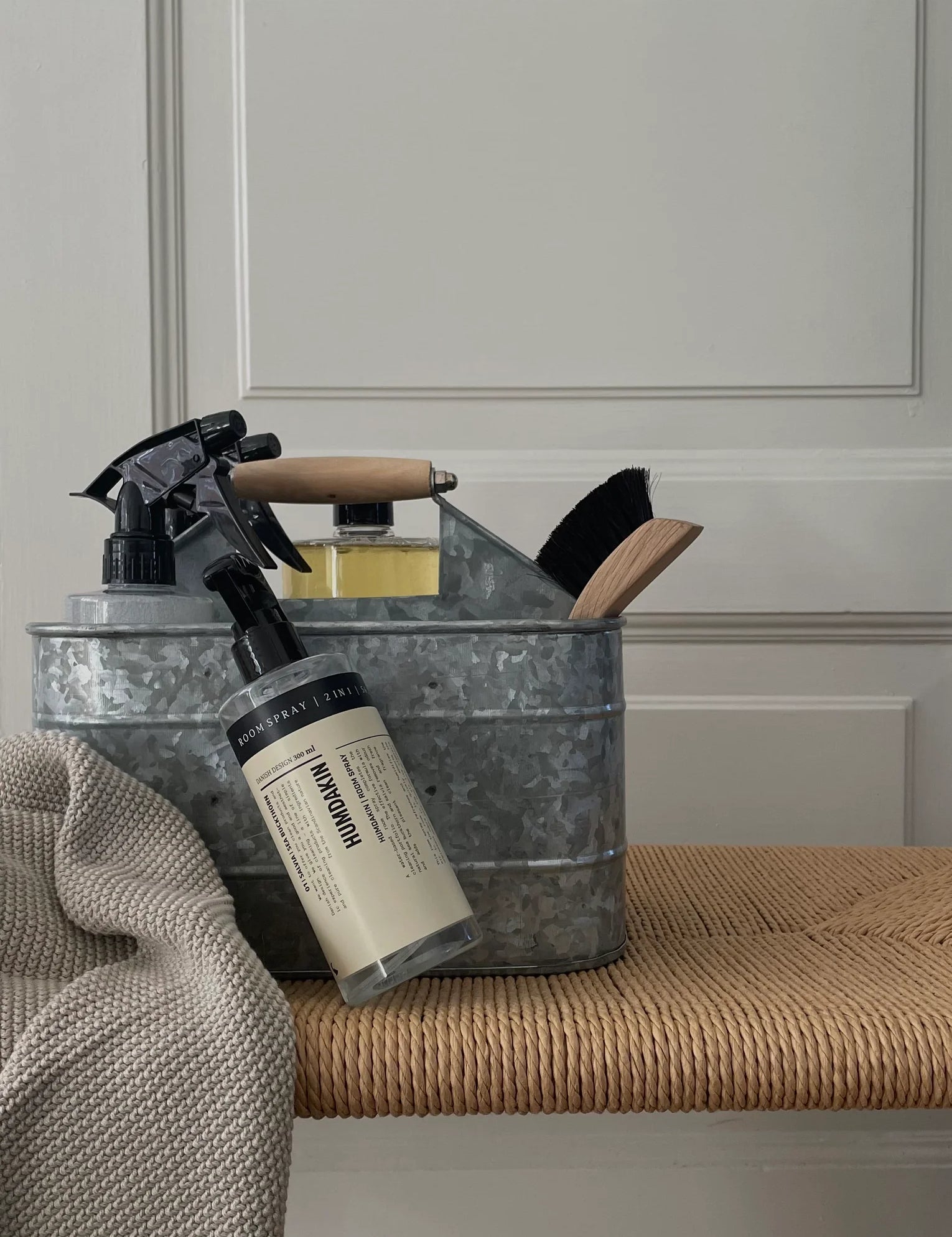 Organize_Bucket-Buckets-191-024_Iron.webp