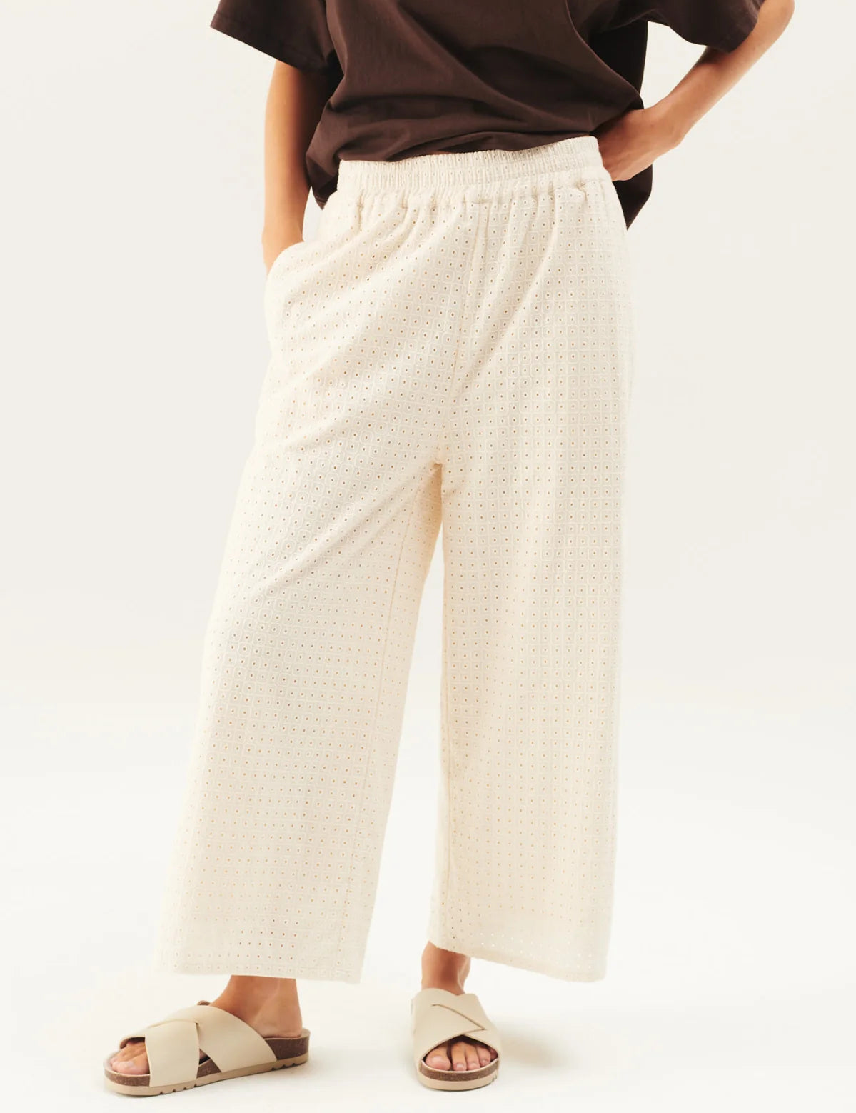 PRISI_EMBROIDERY_COTTON-PANTS-25-2_366_0232-OFF_WHITE_1199x1800_74acfd20-c662-483b-8ed5-7d4c86fc33f6.webp
