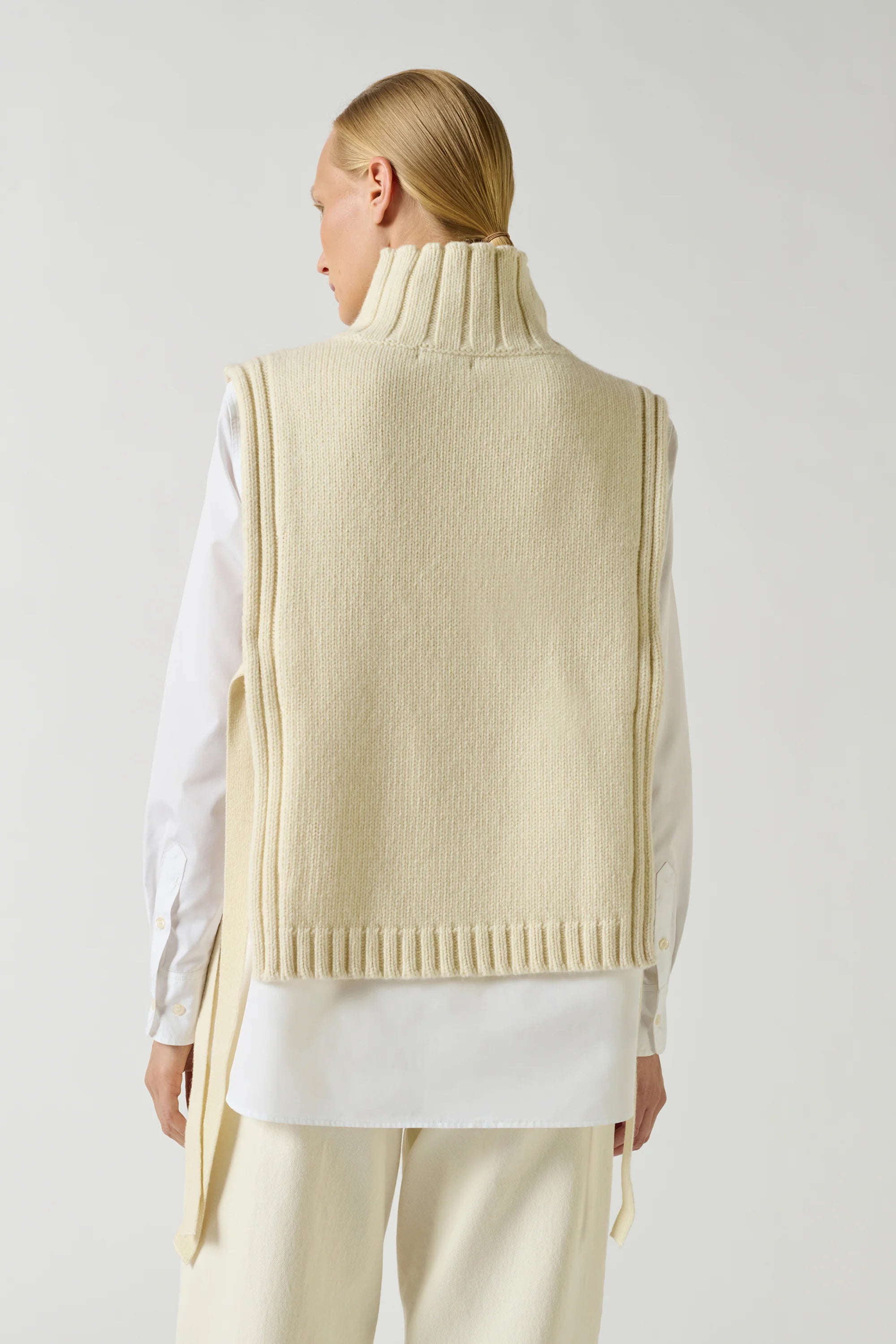 OR Wool pullover vest - off-white
