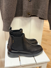G.H Bass Albany pull on boot - Black