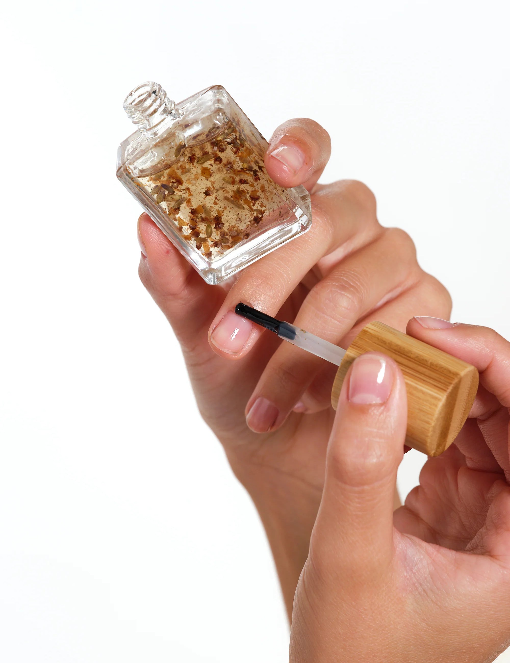 2022_LF_09_NAILPOLISH0009.webp