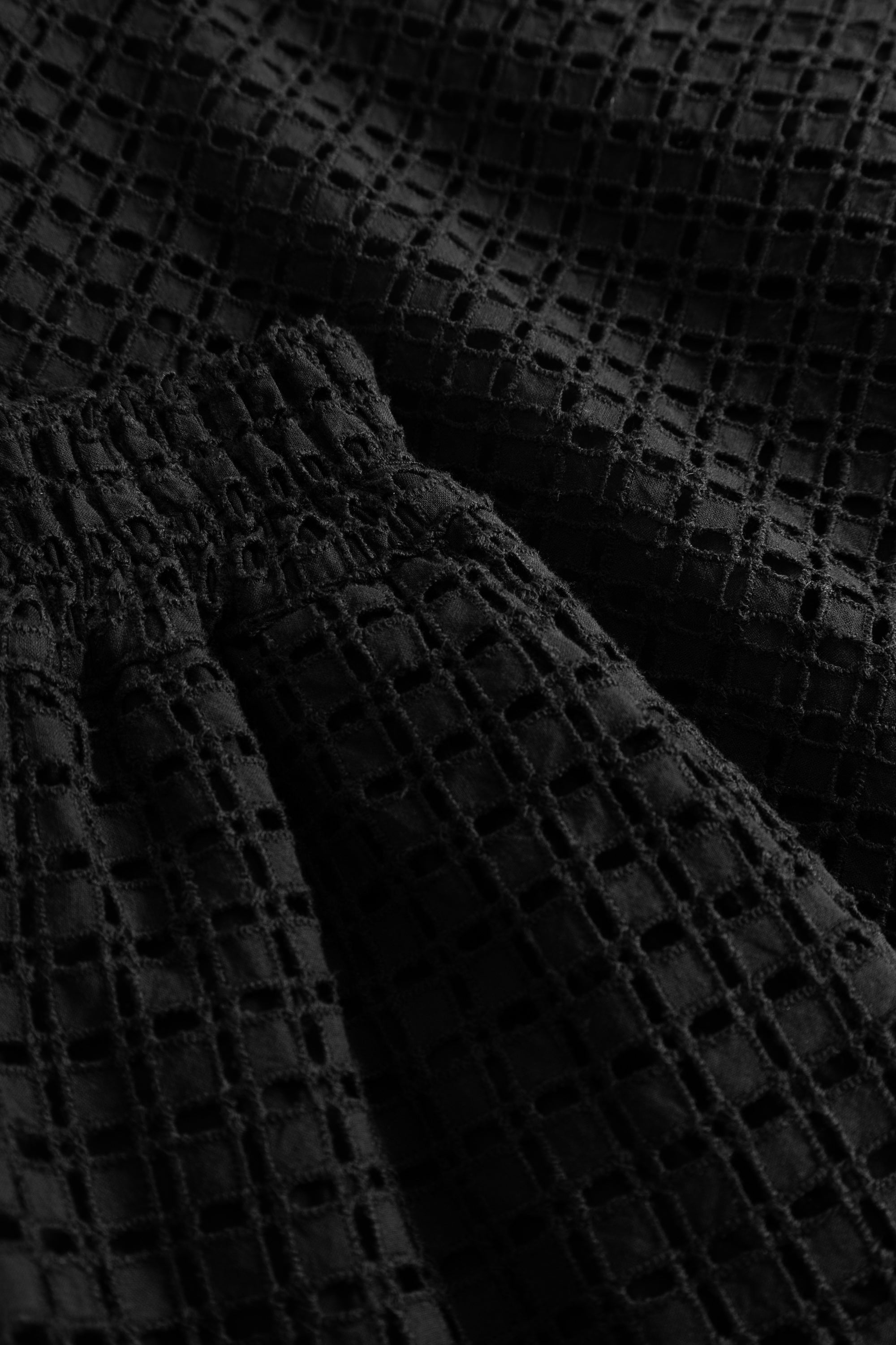 Perley Black broderie anglaise short pant