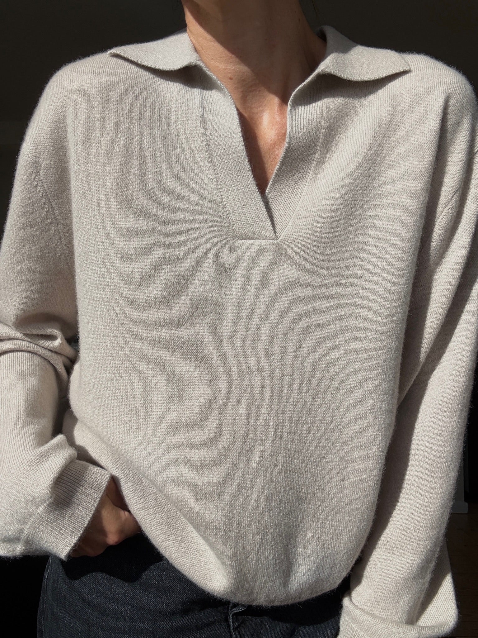 Women's oversized collar v-neck - Trench