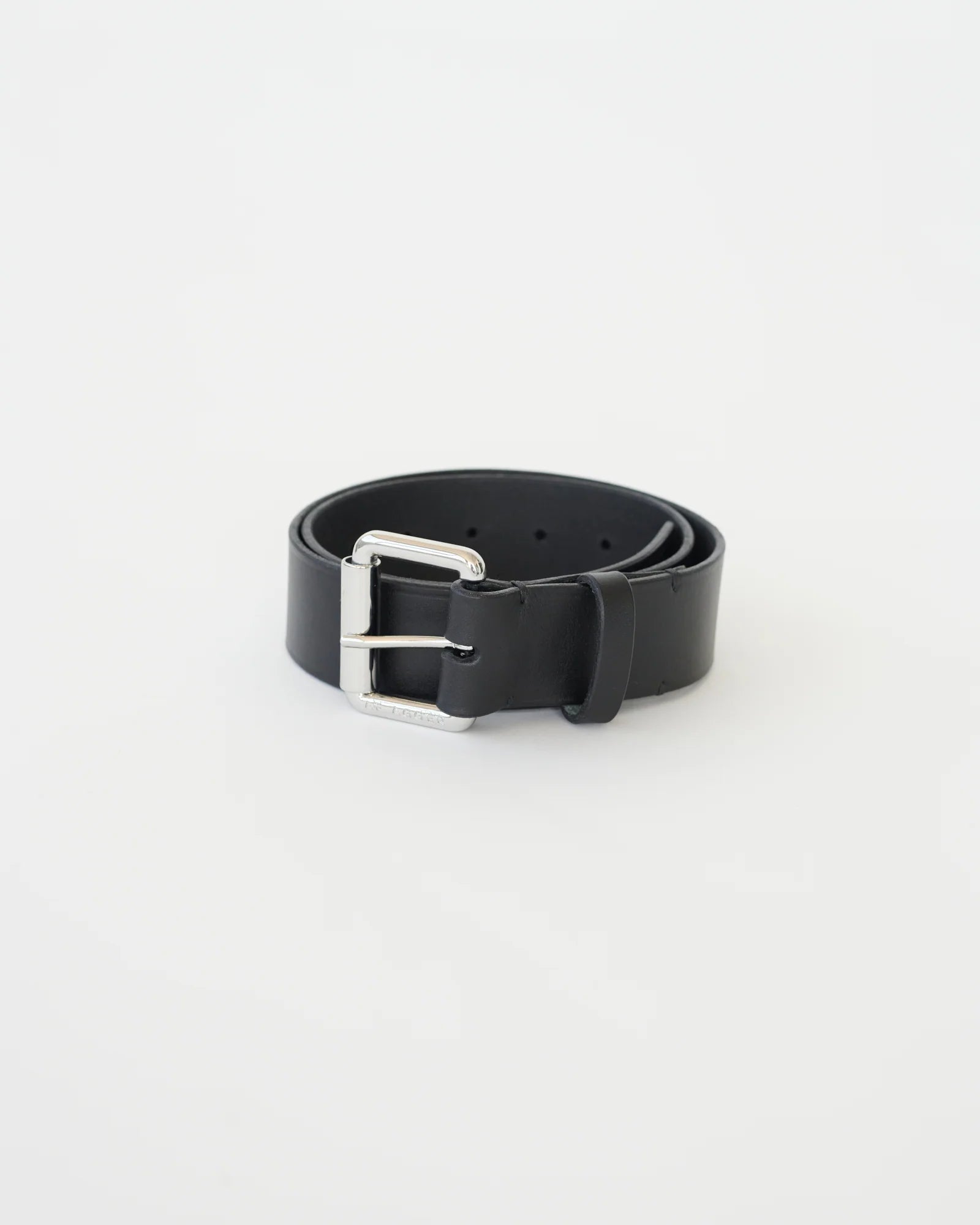 AF Agger · Tränsjö leather belt w/ logo buckle - black