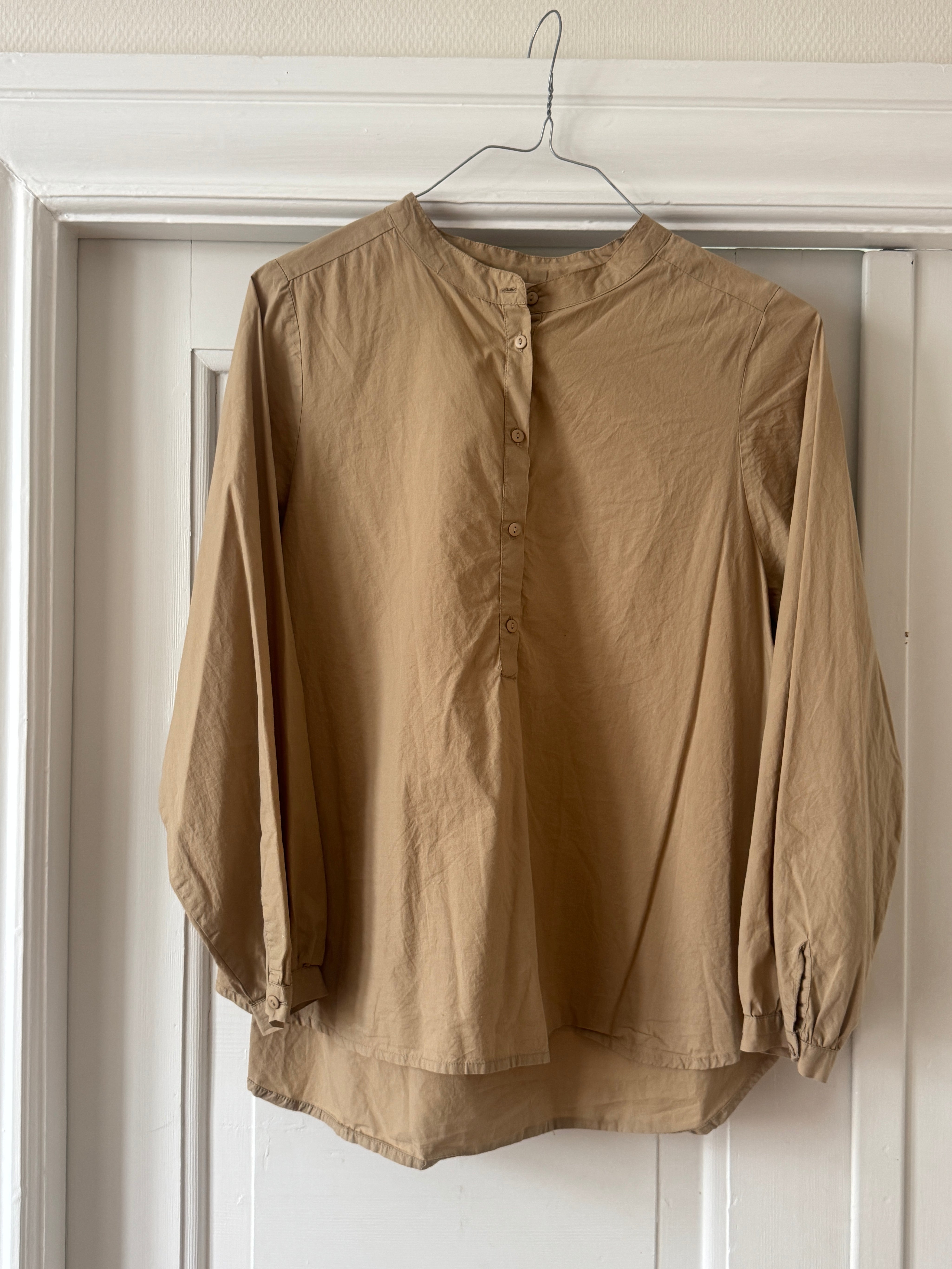 Frau · Madrid Shirt - Incense
