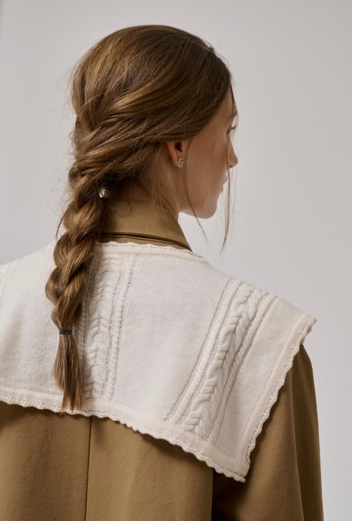 Meadow shoulder scarf - White sand