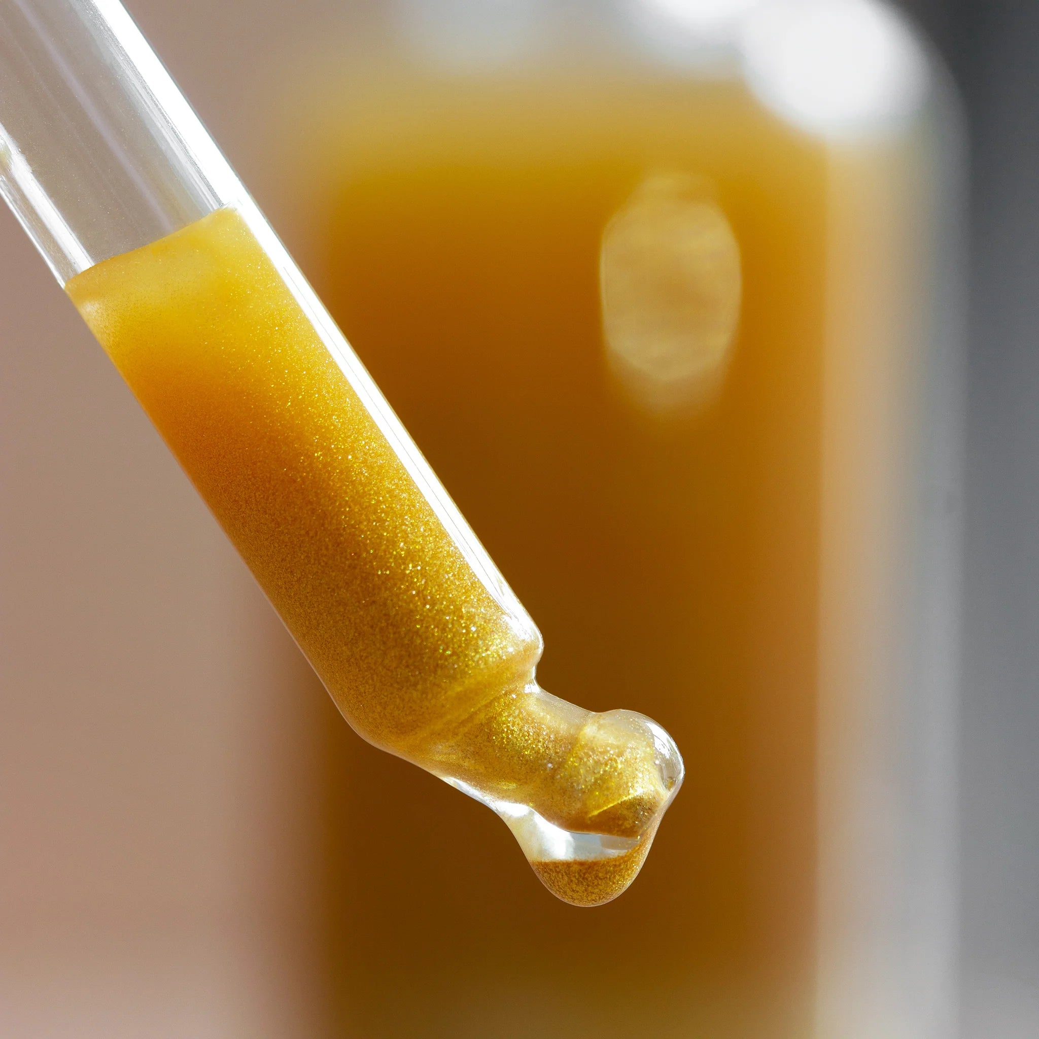 Aurum body shimmer oil