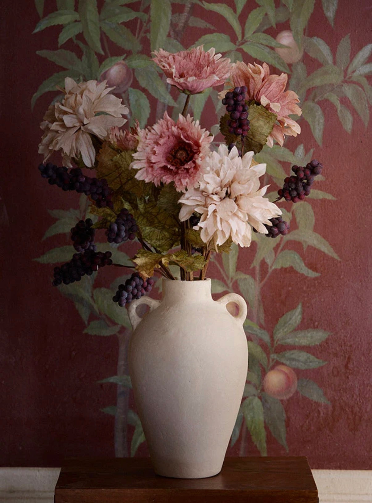 Dahlia alauna flower - nude