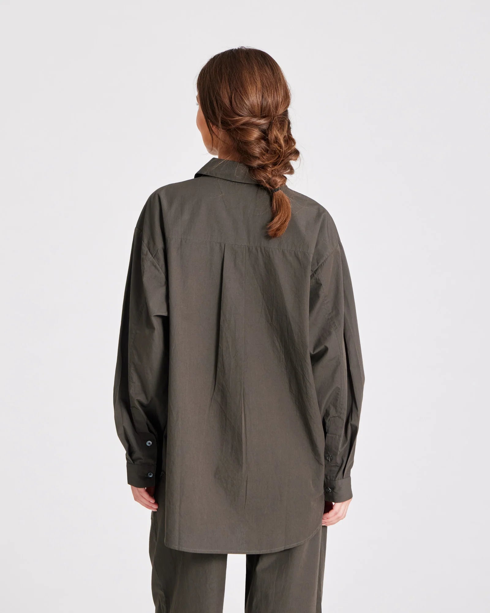 Astrid_Shirt_Poplin_Gots_243975-Shirts_Blouses-GL11976-191_Beluga-1.webp