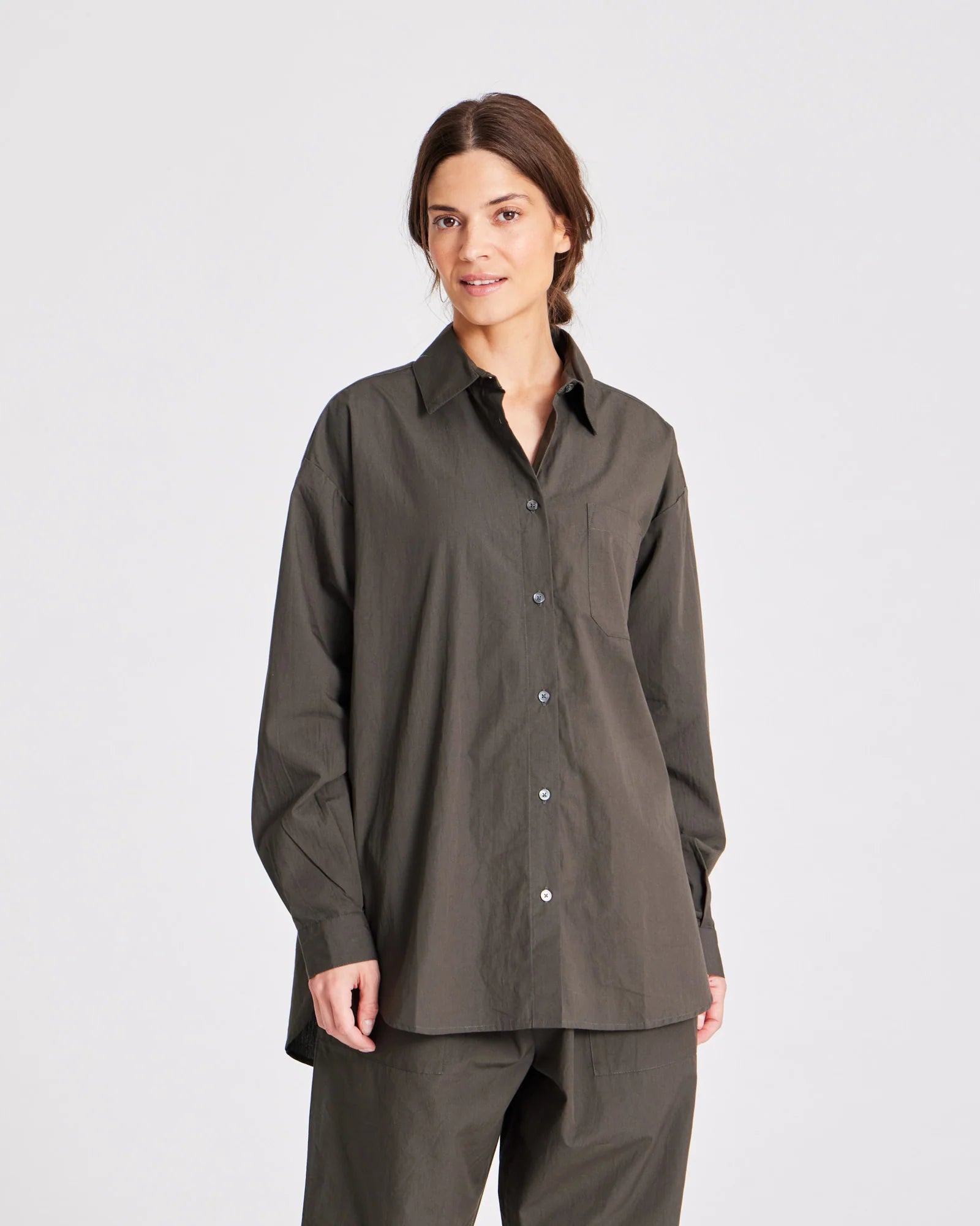 Astrid_Shirt_Poplin_Gots_243975-Shirts_Blouses-GL11976-191_Beluga.webp