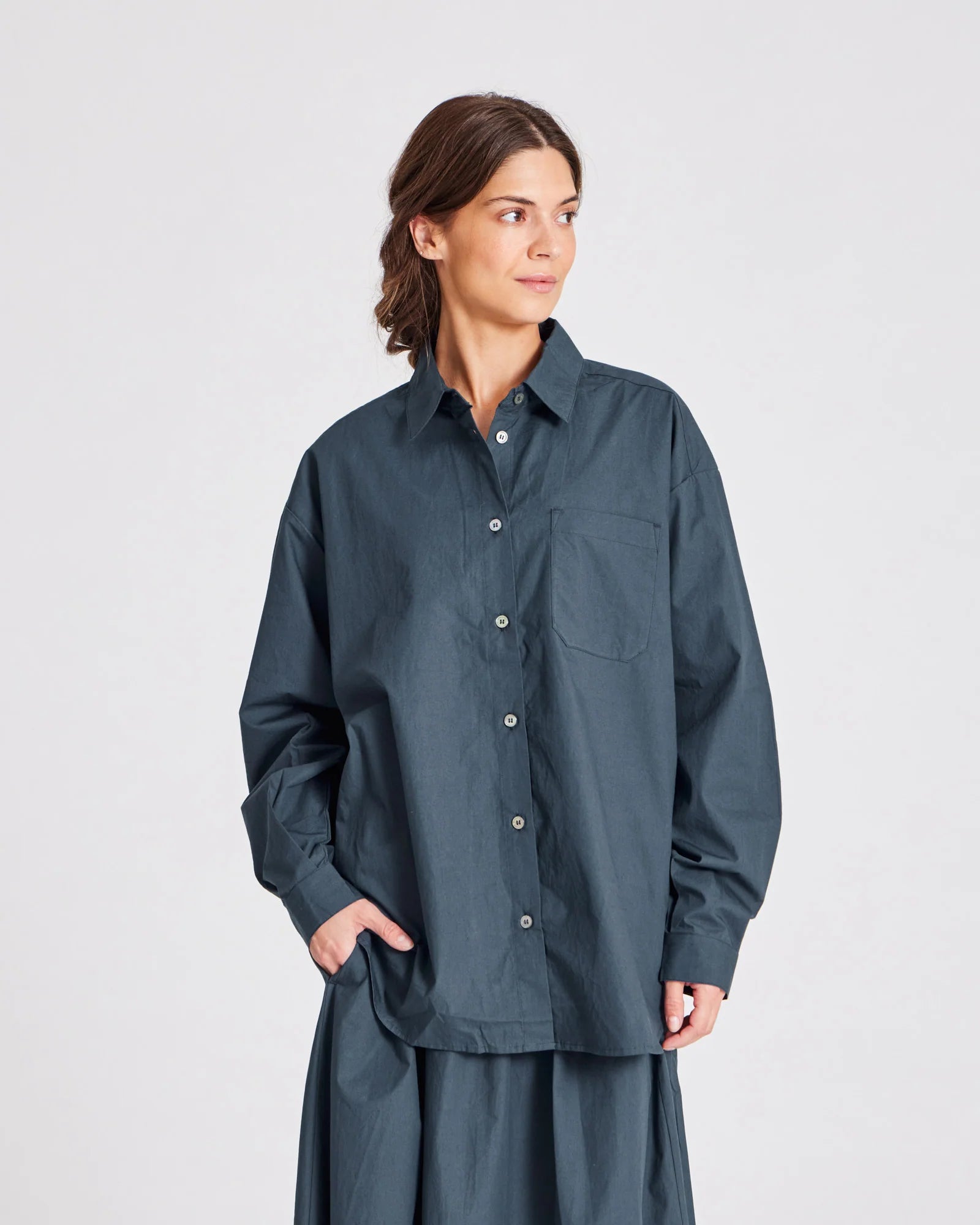 Astrid_Shirt_Poplin_Gots_243975-Shirts_Blouses-GL11976-472_Denim_Blue_1.webp