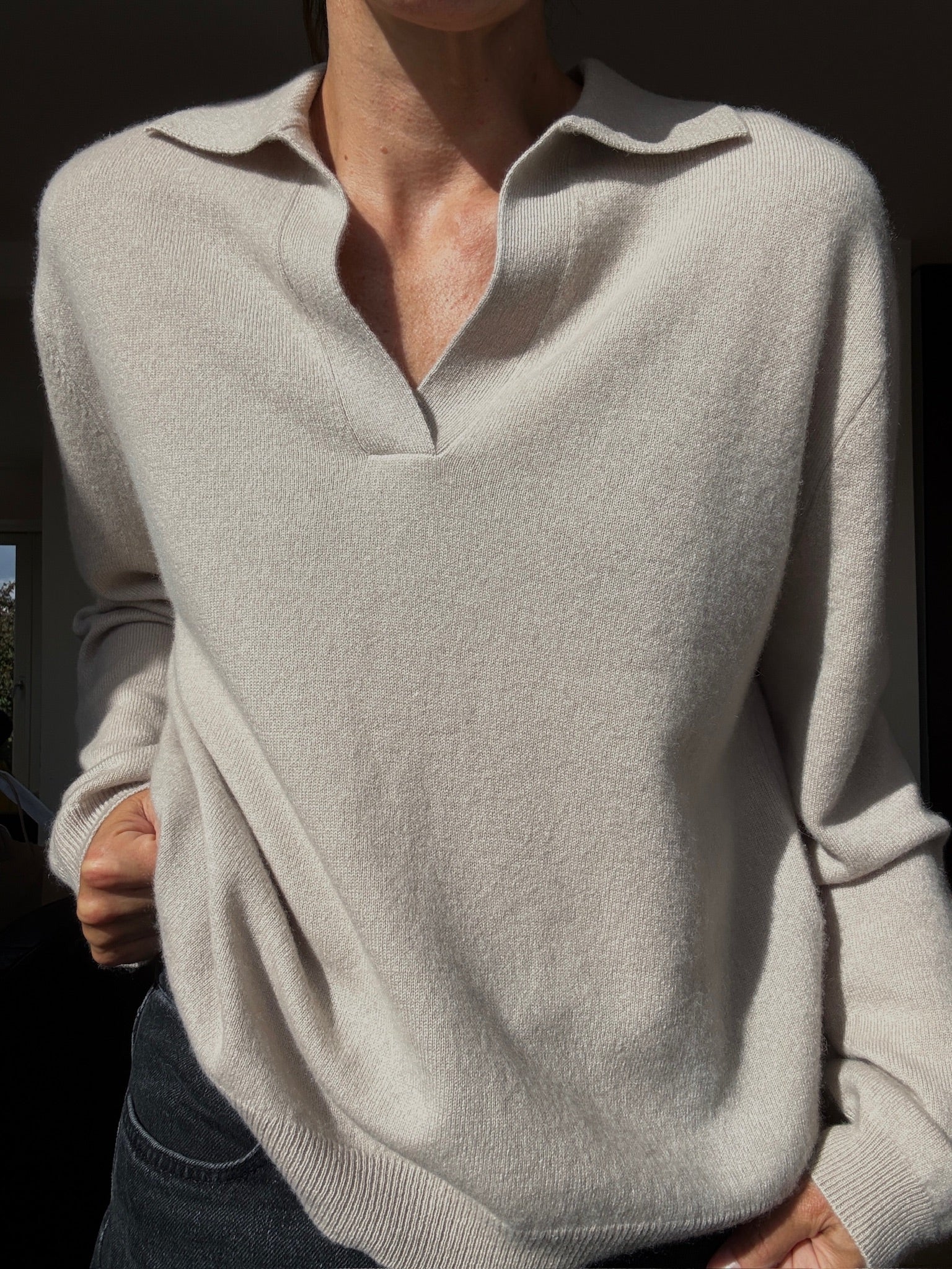 Women's oversized collar v-neck - Trench