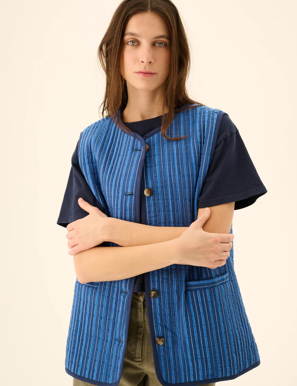 CADY_PADDED_STRIPE-Vest-26-3-013-0425-NAVY_BLUE_STRIPE-3_b557a4e6-a224-40bb-9864-4c0b58eae095.webp