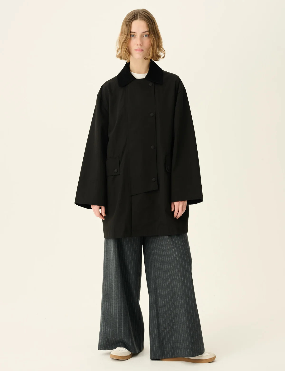 CIMANA_RECYCLED_HEAVY_TRENCH-Jackets-25-4_457_0314-BLACK.webp