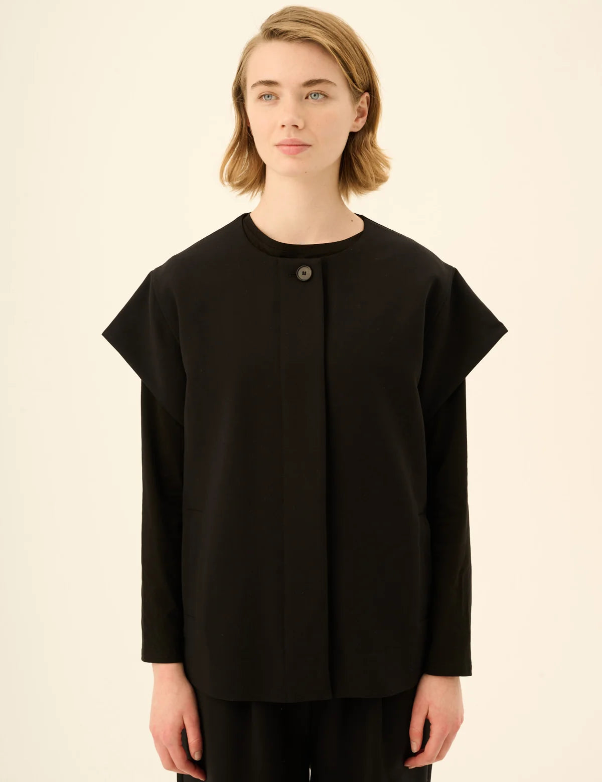 CIROCCO_WOOL_VISCOSE-Blouses-26-4-055-0452-BLACK.webp