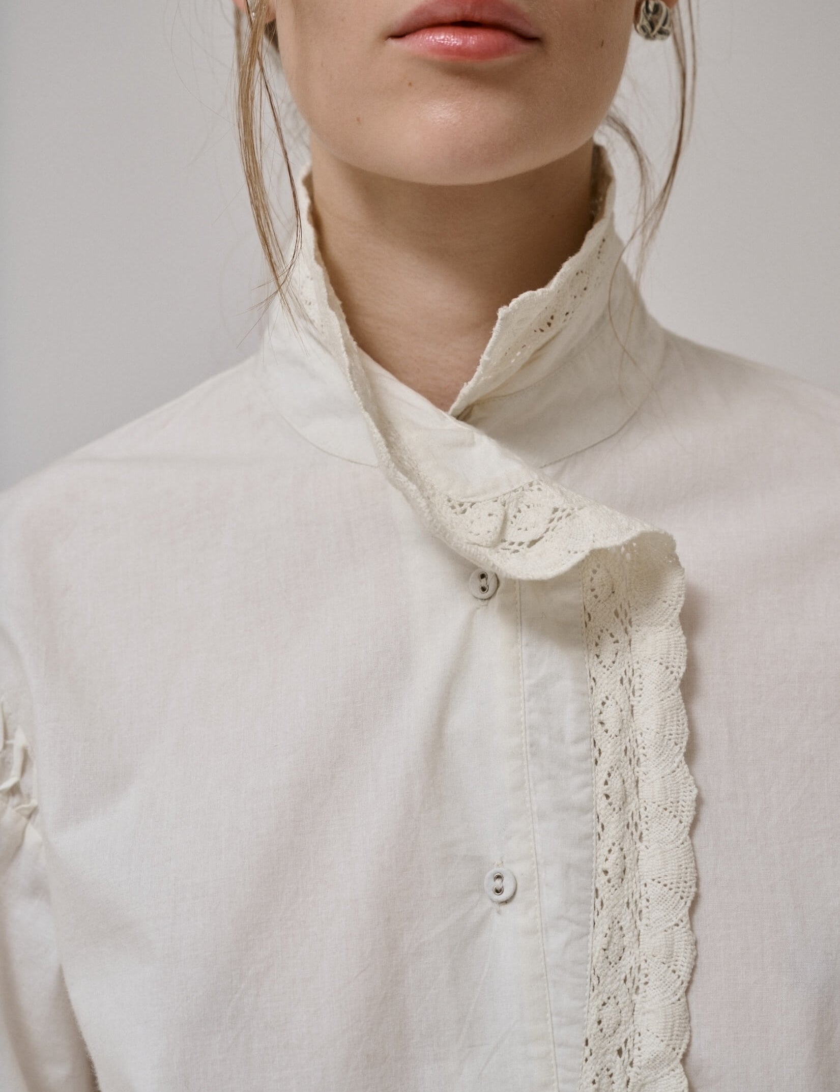 CLOUD-LS-SHIRT-AM11048-WHITE-DETAIL-2.jpg