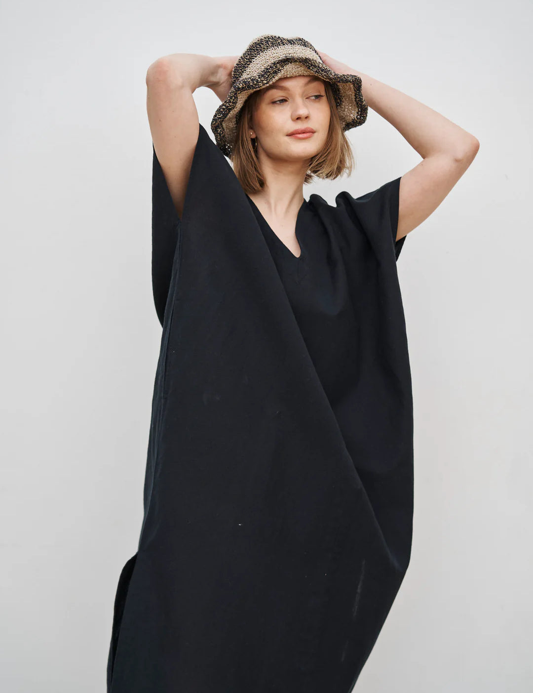 CecilieTunic_Black_SunhatStripe01_1080x_dc2224d8-fc16-48d7-88b6-1a4301f475d1.webp
