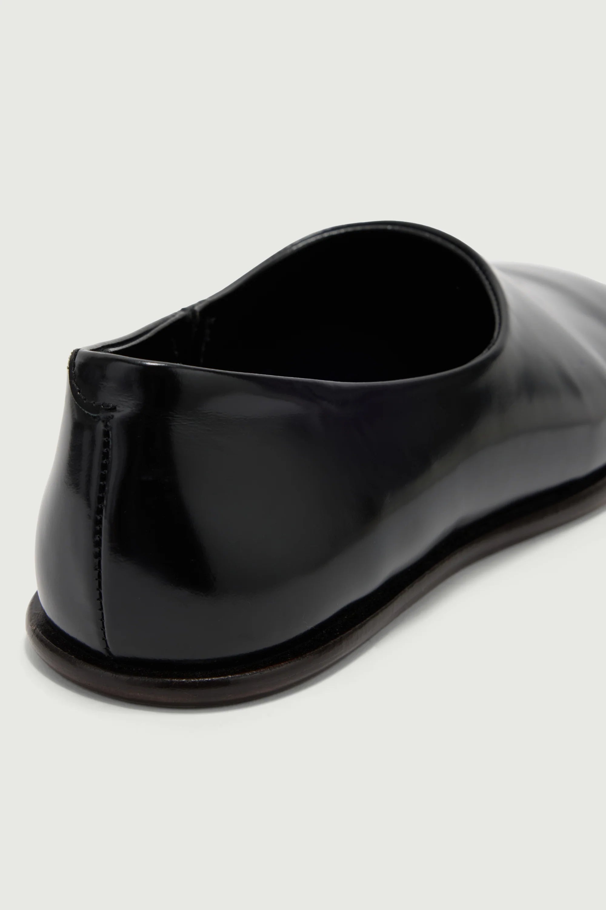 Slip-on shoes in patent leather - Salina