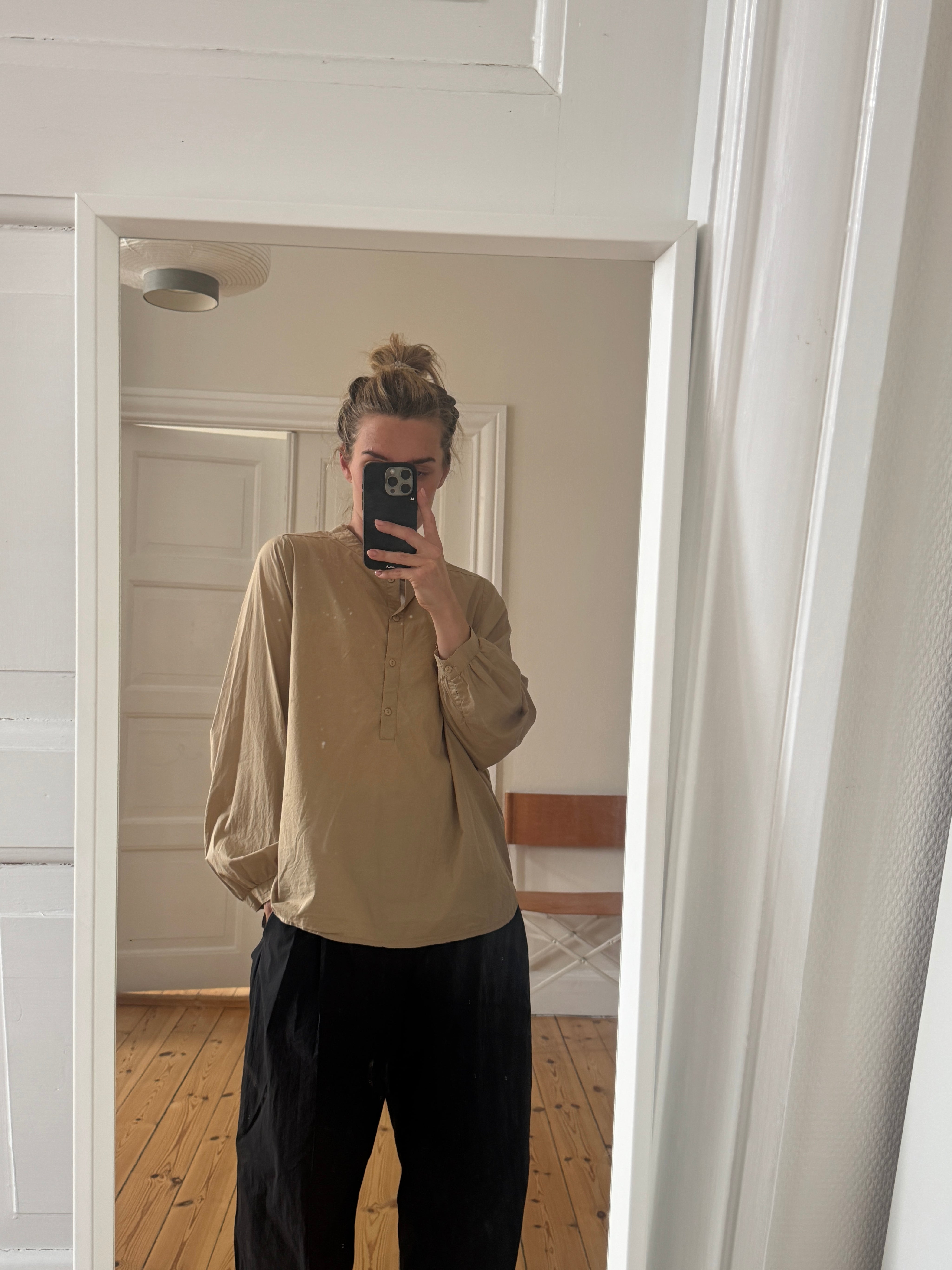 Frau · Madrid Shirt - Incense