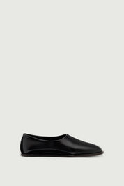 Slip-on shoes in patent leather - Salina