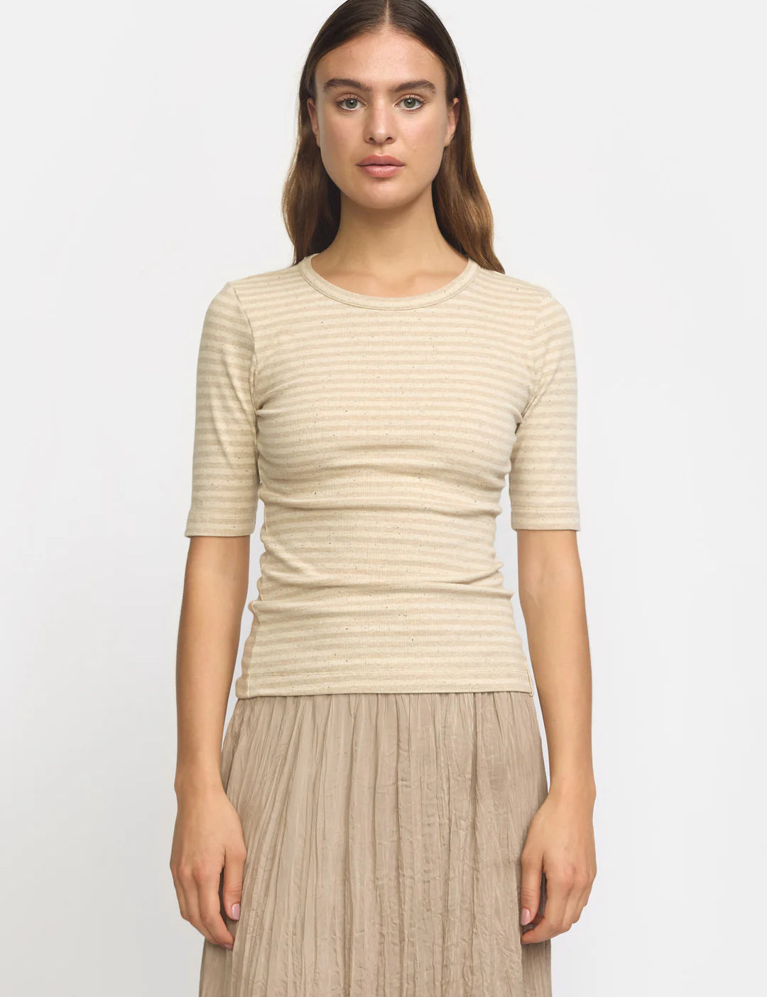 ESBloom_Stripe_2_4_T-shirt_GOTS-T-shirt_and_Tops-ES125-341-218_Buttercream_1080x_5d5a19a5-efb8-4f40-8d5e-9e0c972a9af0.webp