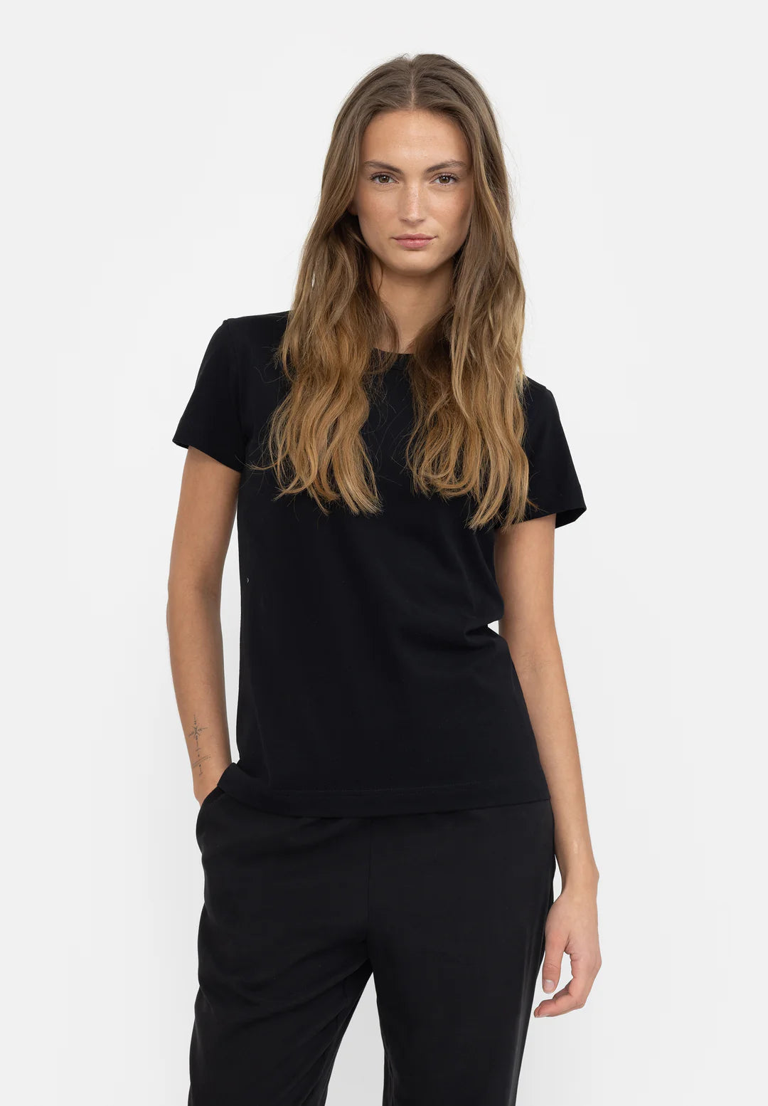 ESSigne T-Shirt -Sort