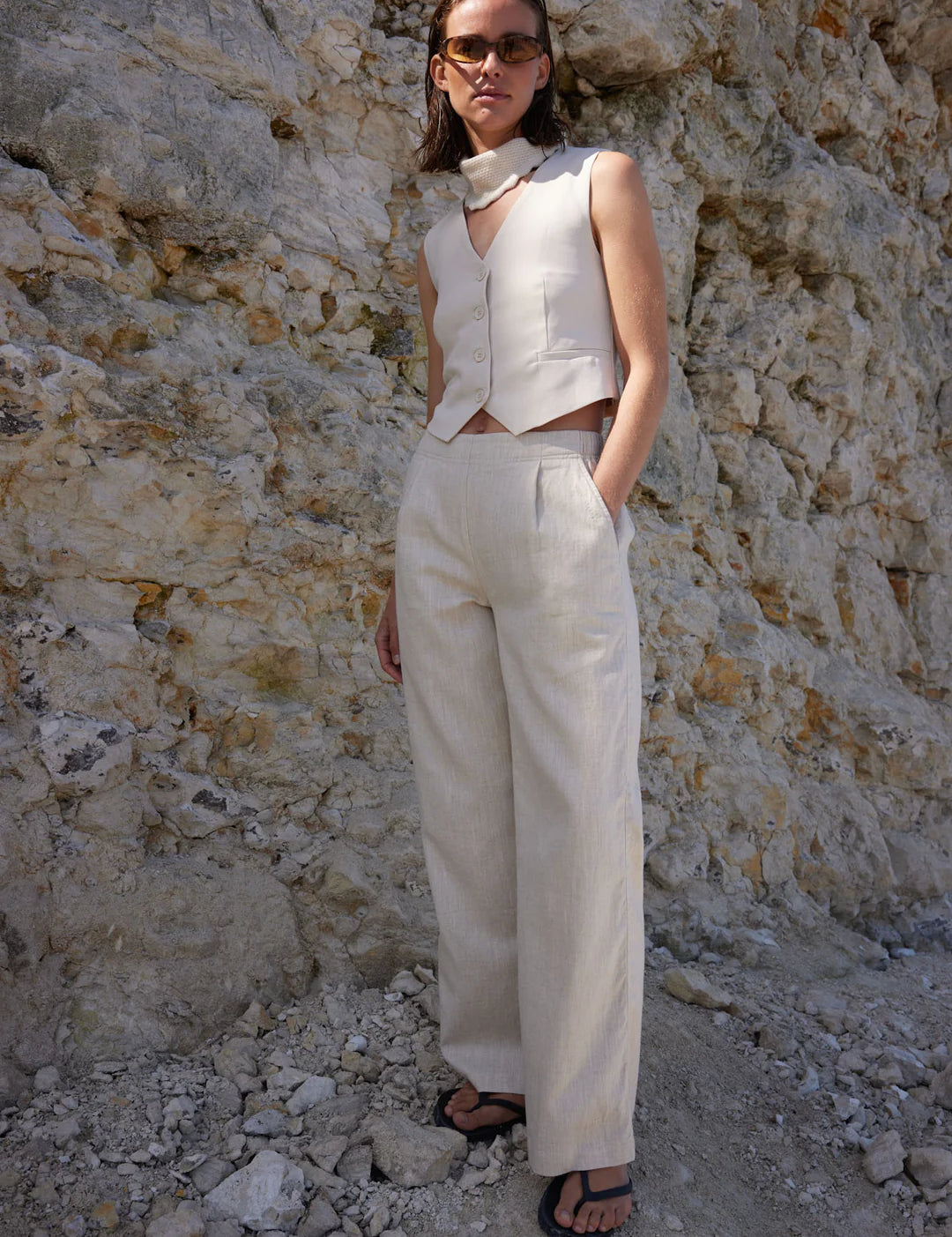 ESTammi_Vest-Vest-ES225-319-199_Birch-1_1080x_1916150c-9e0e-42fc-8198-f427d9d58028.webp