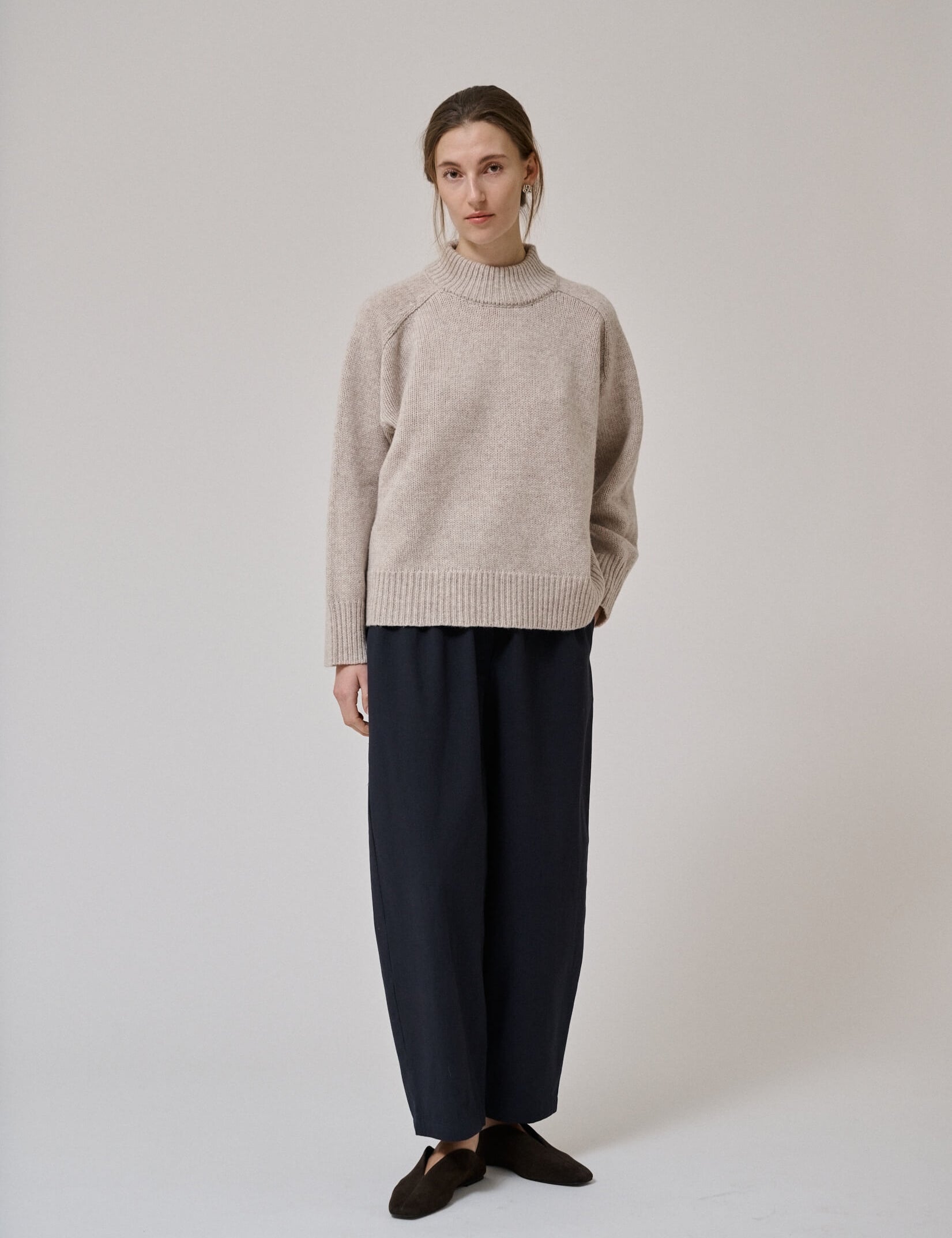 FLORA-BARREL-PANT-AM11018-DARK-NAVY-FRONT.jpg