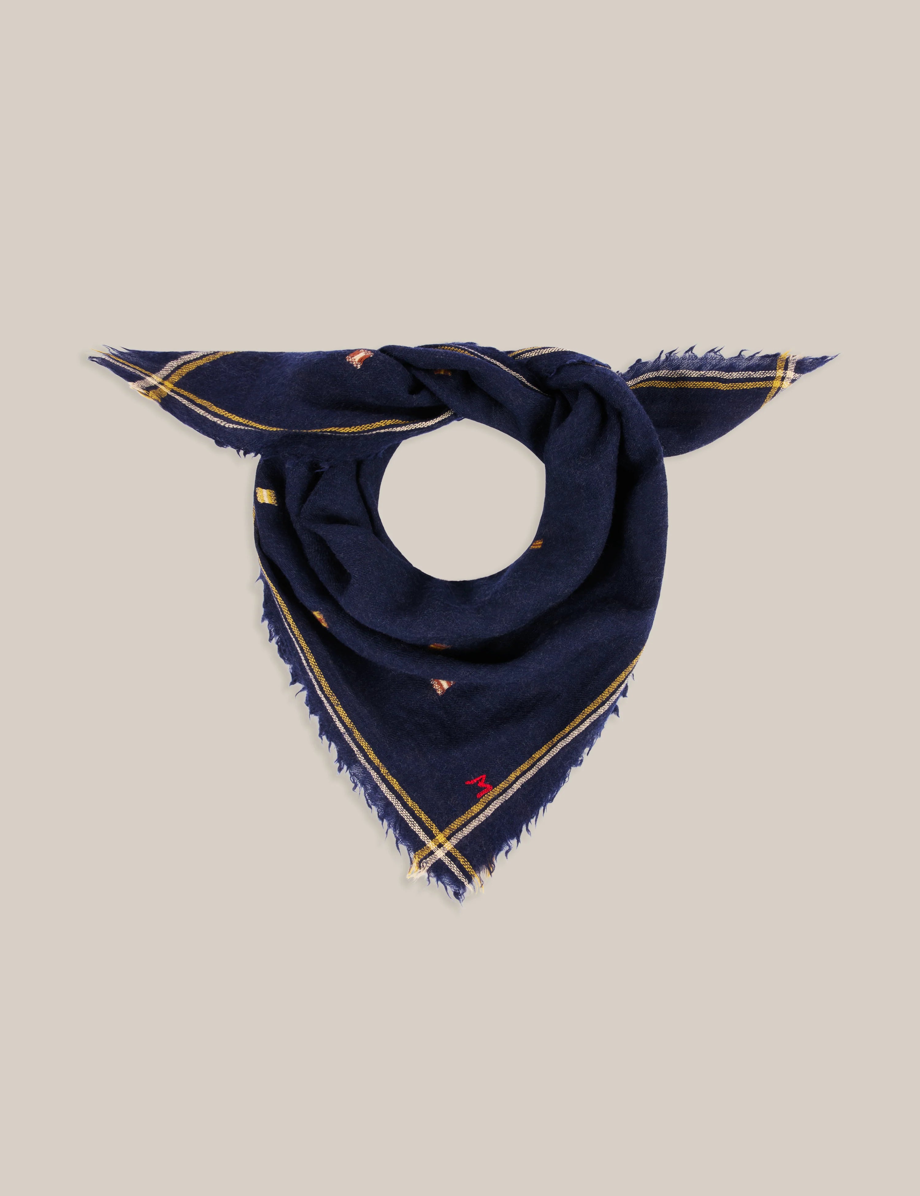 FOU3681503_3.webp