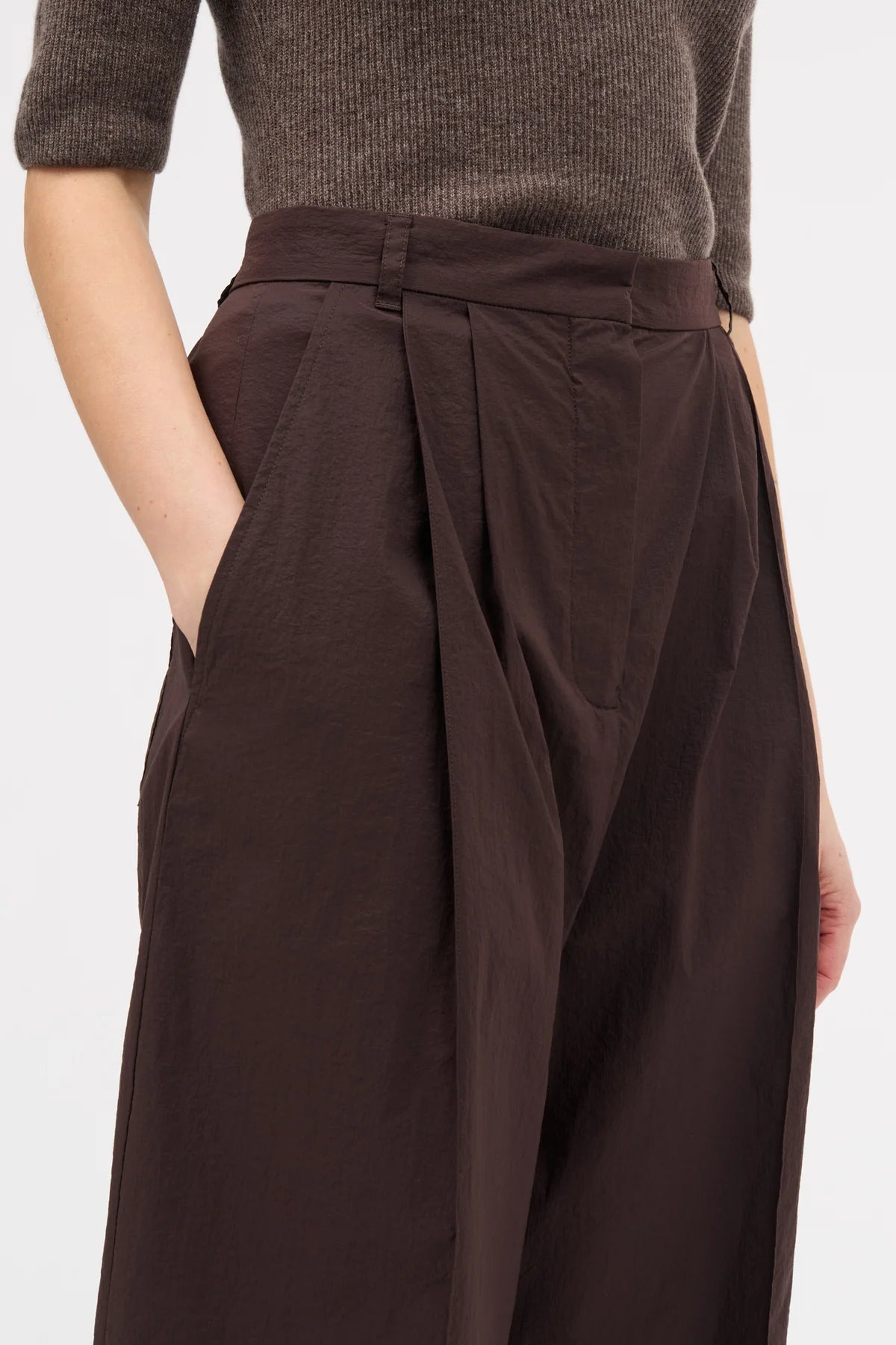 Paloma crisp tech pant - Deep Brown