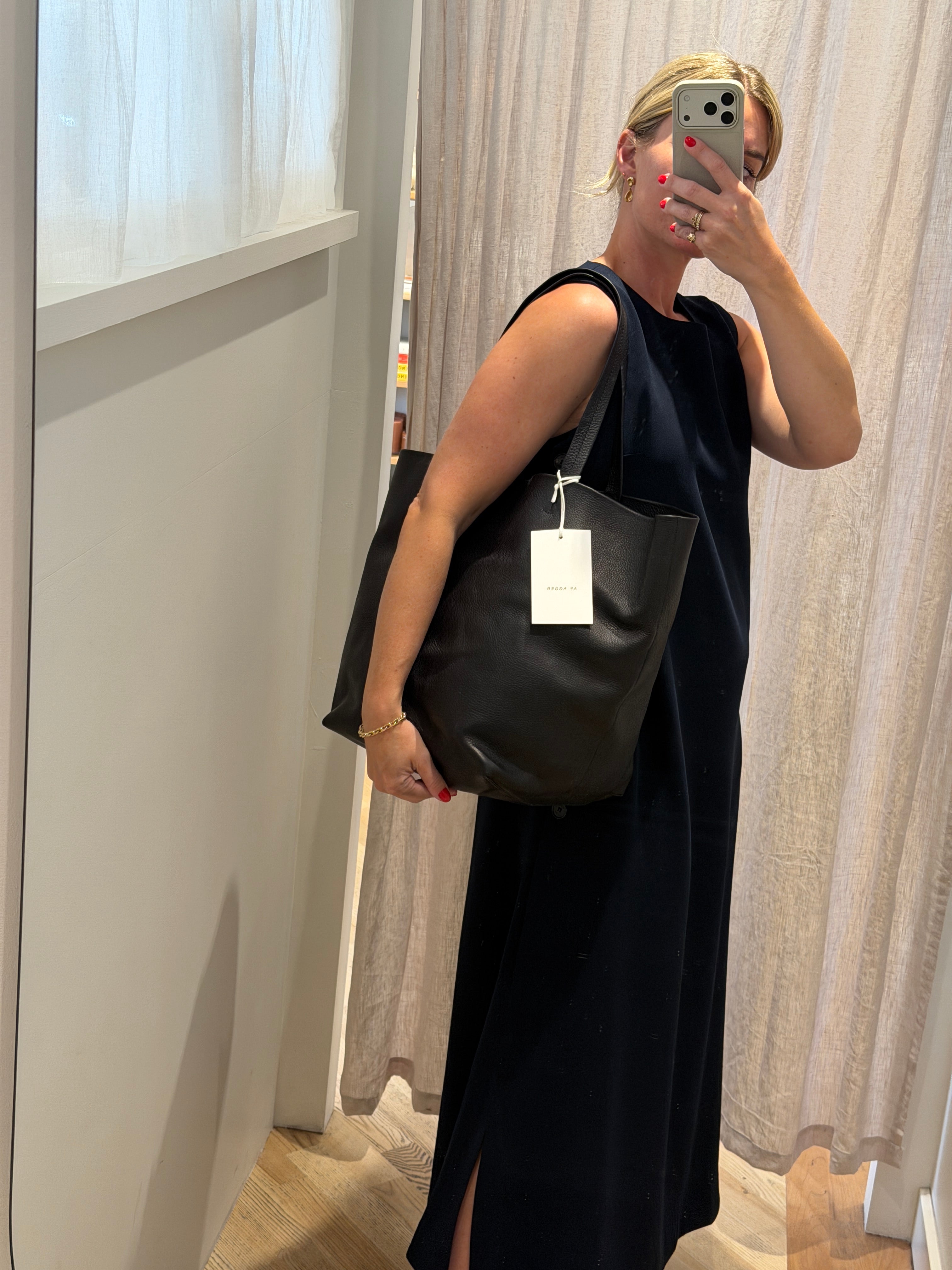 Full grain leather tote bag, Black