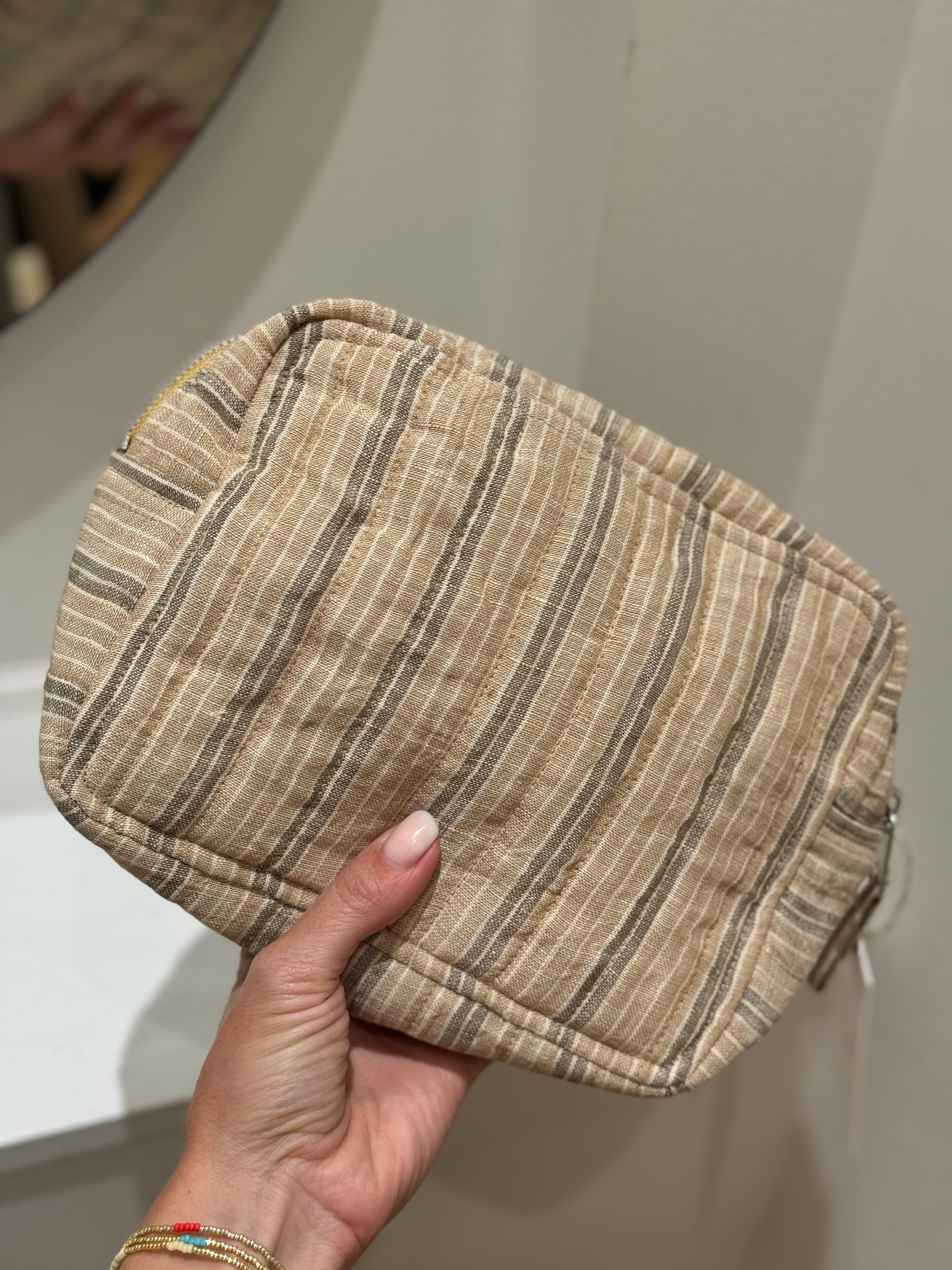 Makeup bag