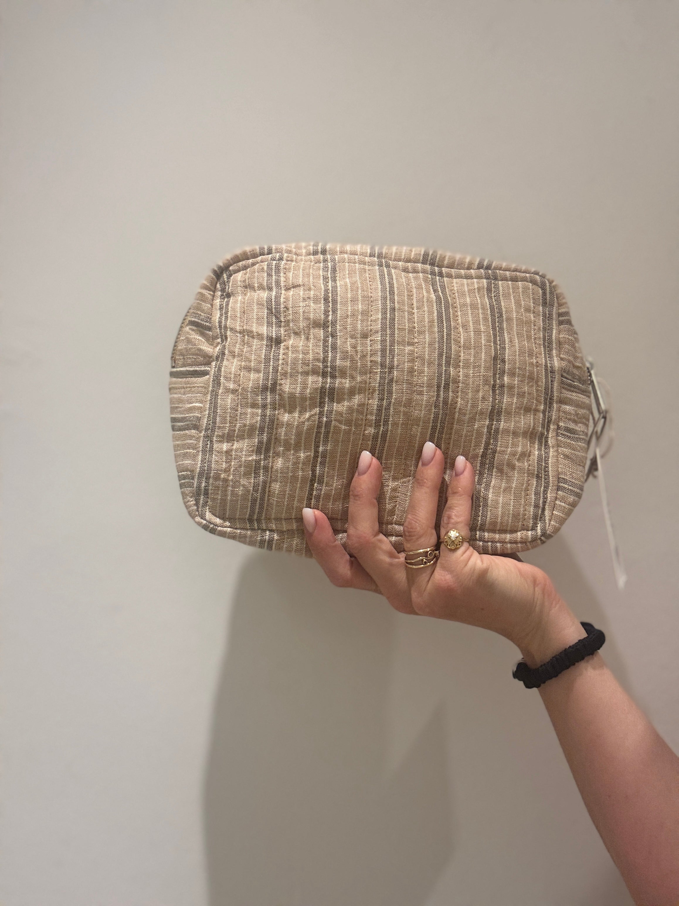 Makeup bag