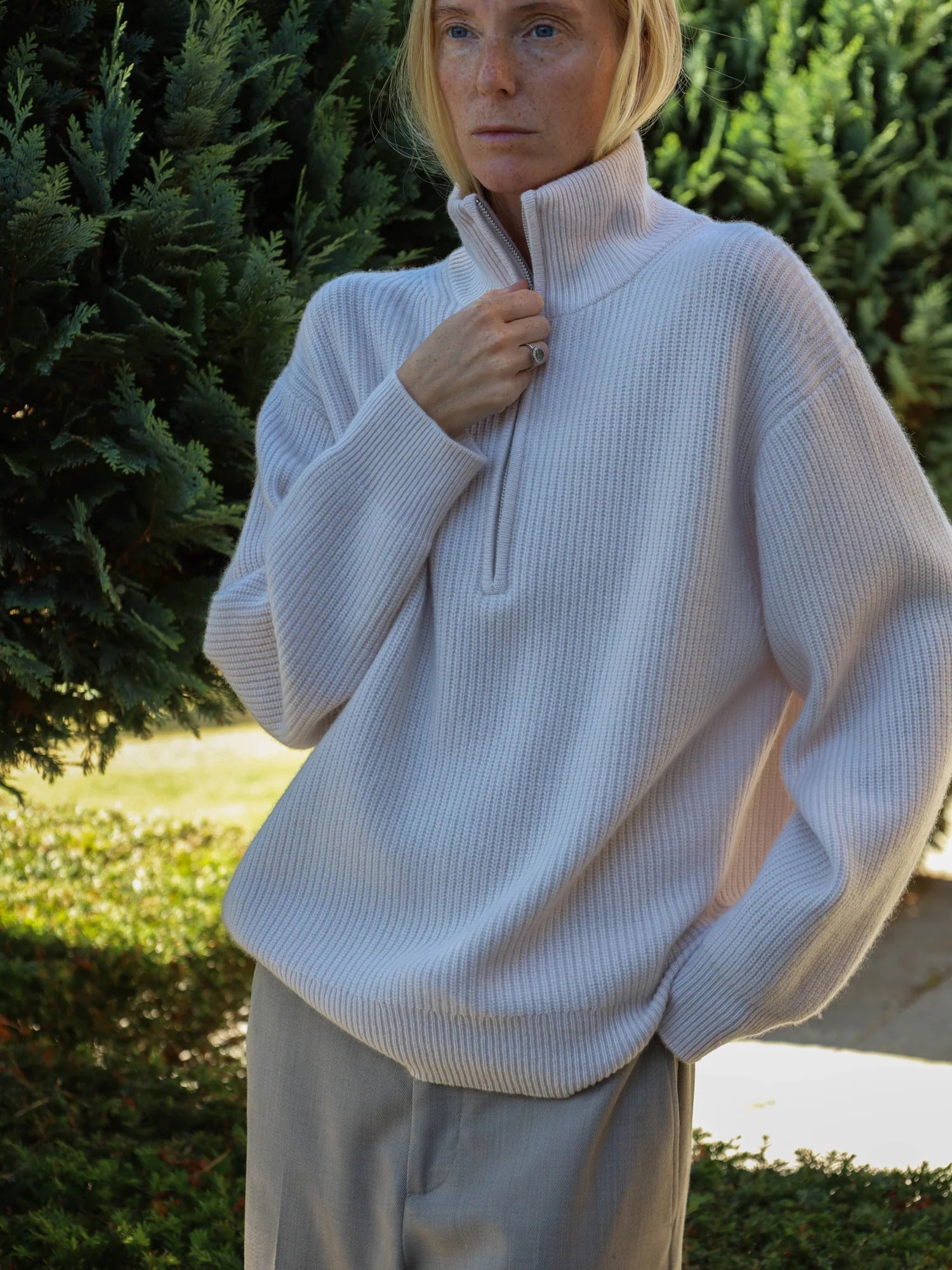 Premium Rib Zip Turtleneck - Off-White