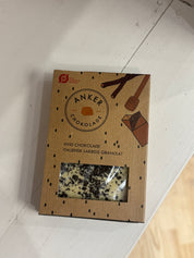 Pladechokolade - Hvid chokolade og italiensk lakrids granulat