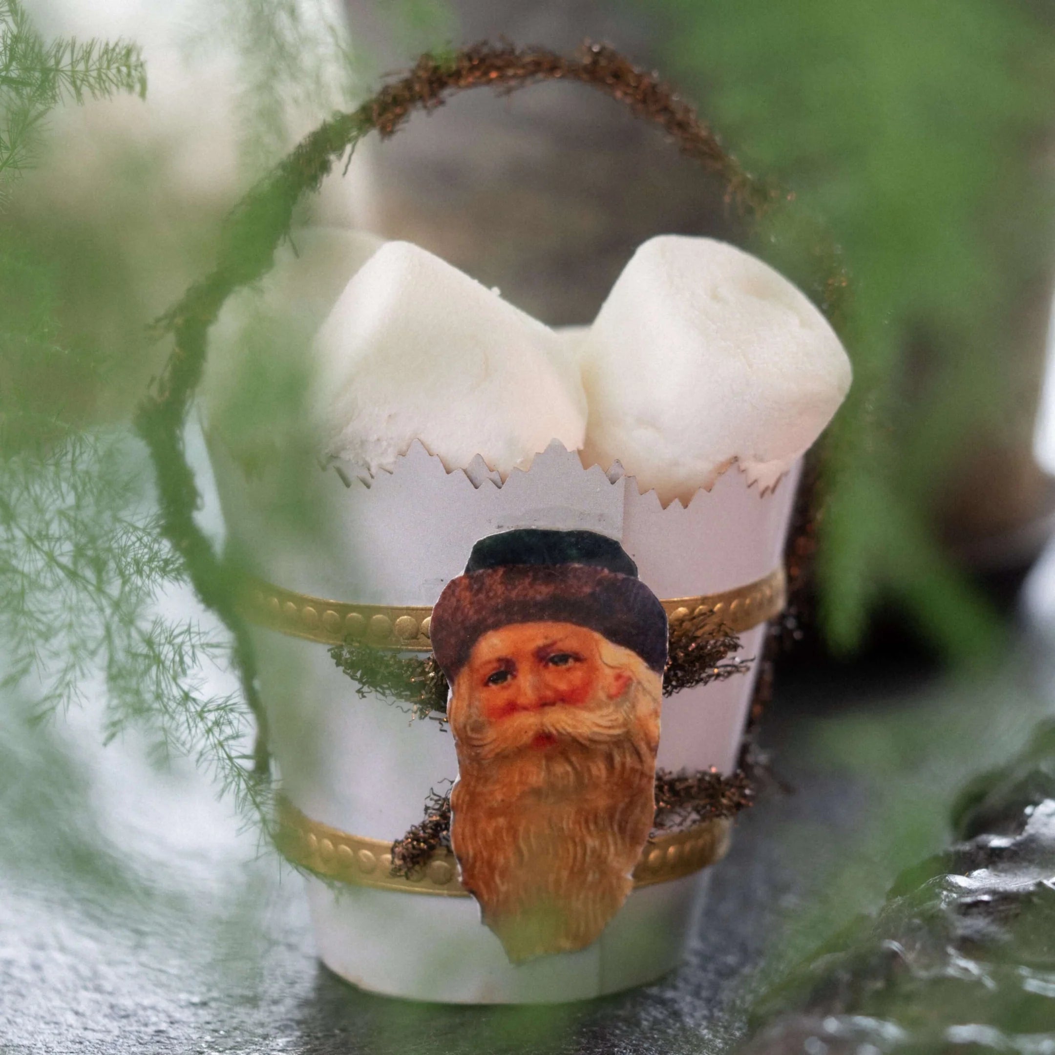 Papirkurv med julenisse