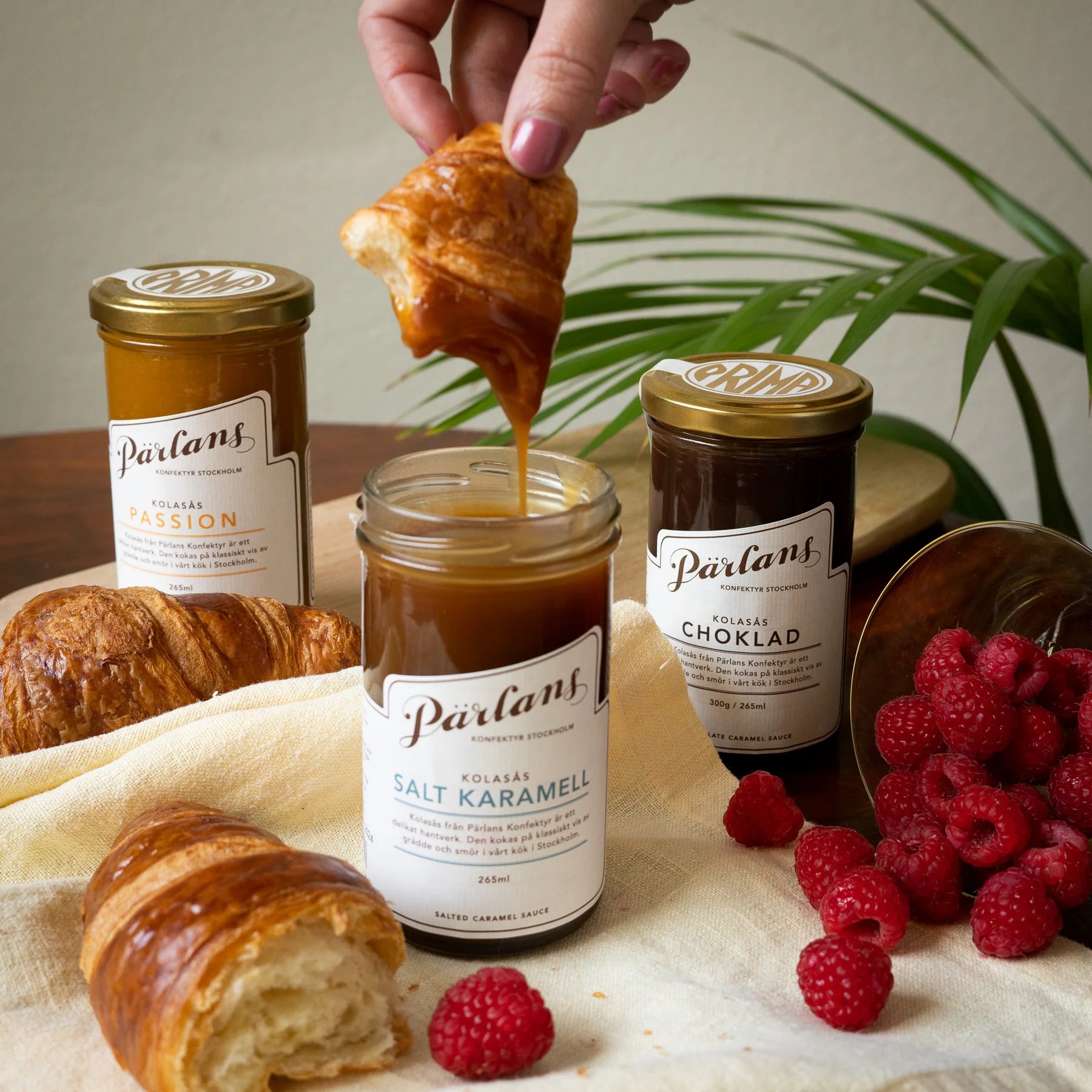 ParlansKonfektyrkolasassaltkaramelcroissant_1800x1800_673a9e28-dc6a-4738-892b-4827dfb03611.webp