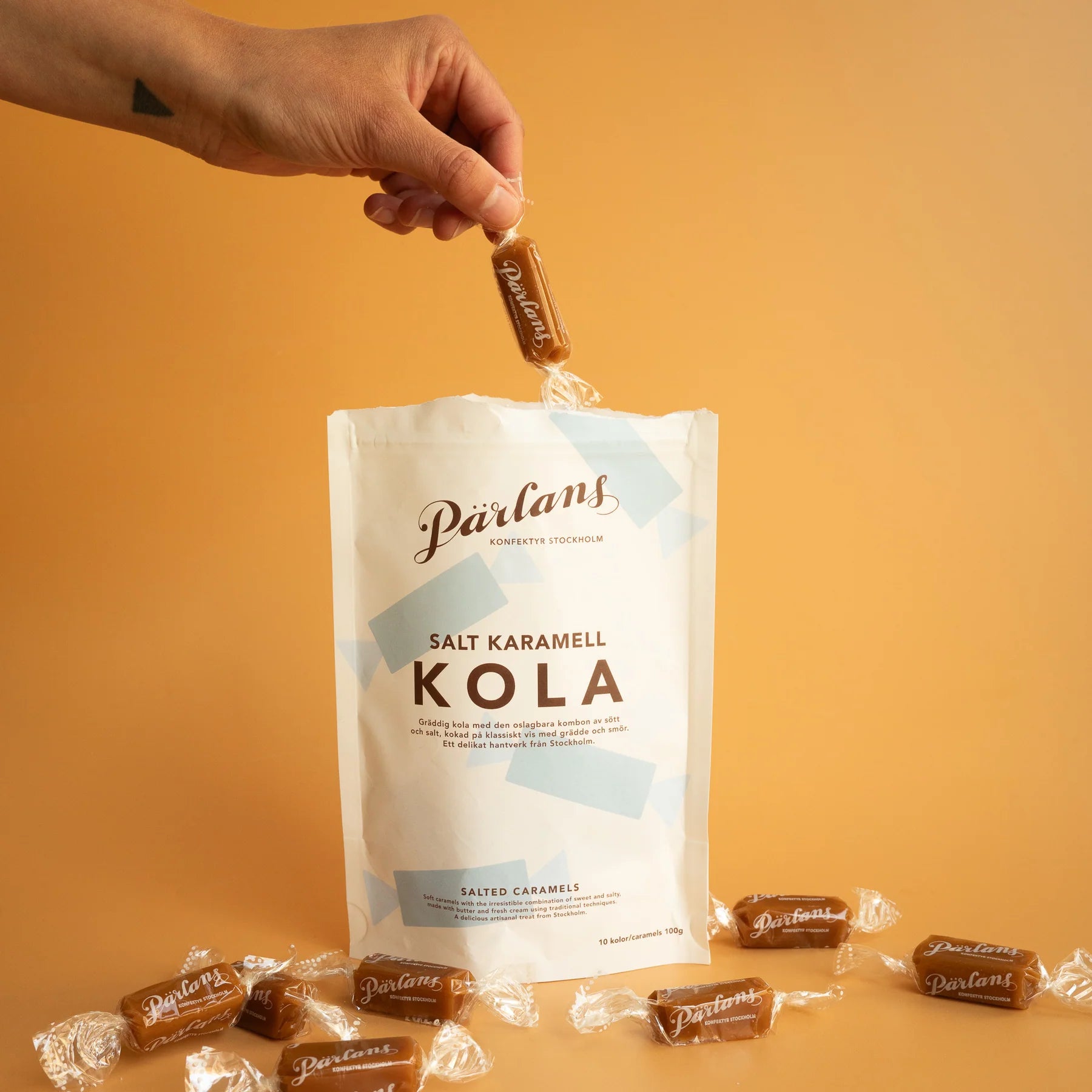 Parlans_Konfektyr_kola_i_pase_SALT_KARAMELL_10_bitar_hand_1800x1800_7ec0d296-aeb7-4326-968f-a479da42d939.webp