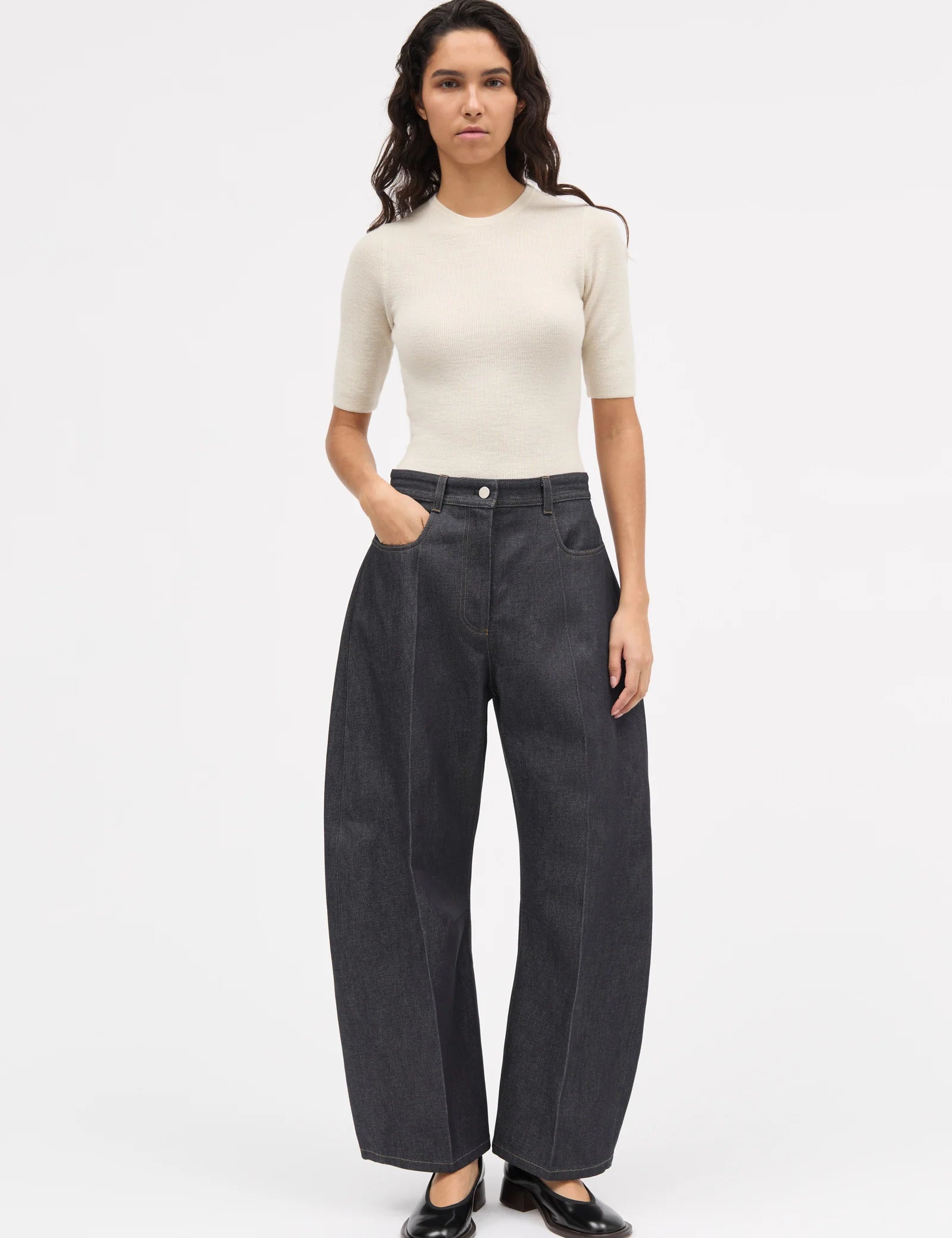 Pella_Denim-Pants-99-9-216-3029-BLUE_1600x_65d12581-560c-467b-8639-e0a4ff527355.webp