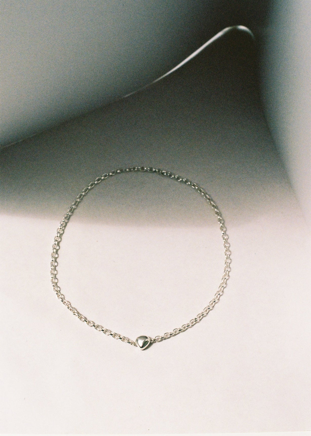 Liu magnetic lock necklace