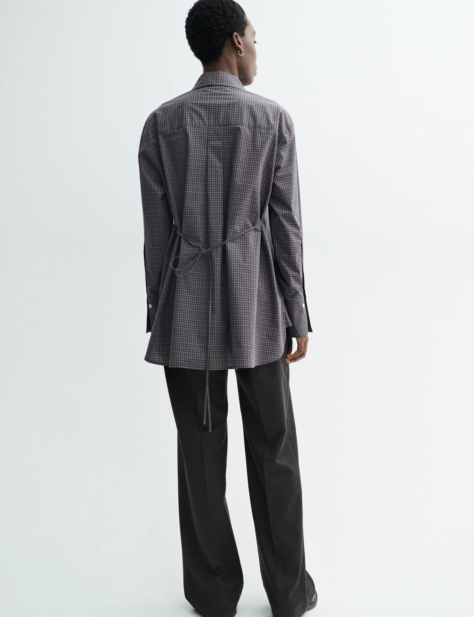 SEBASTIANA_CHECK_POPLIN-Shirts-26-3-204-3034-CHARCOAL_CHECK-2.webp