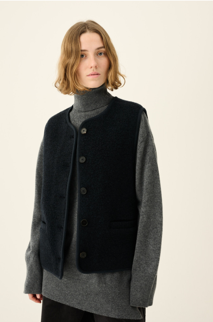 Cas Teddy vest - Dark Navy
