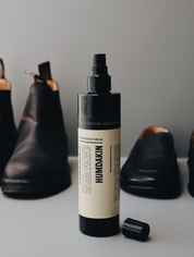 Deodorizing shoe spray 2-in-1