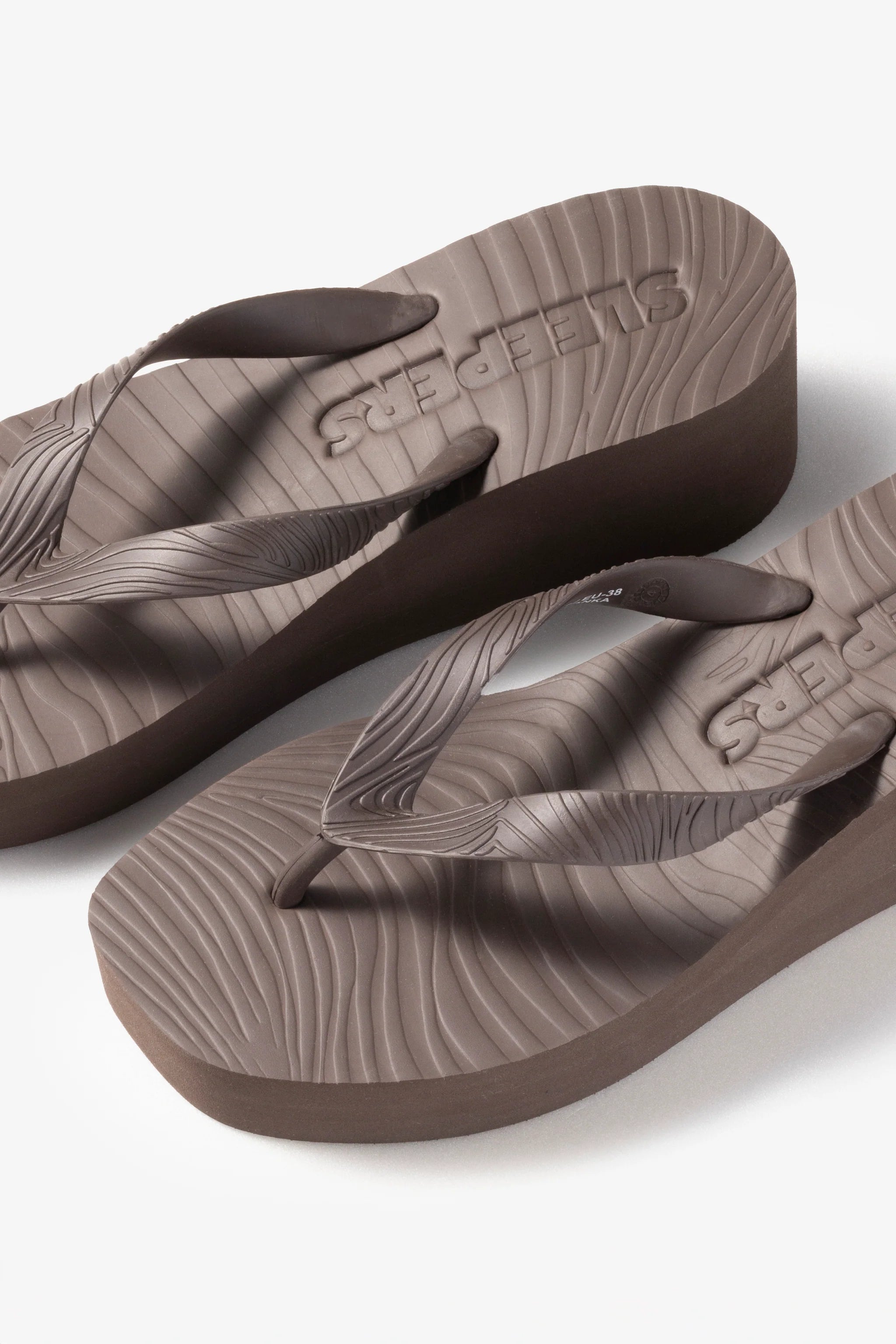 Sleepers · Høj platform klipklapper · Brun