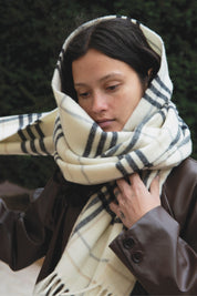 Sonia scarf - White check