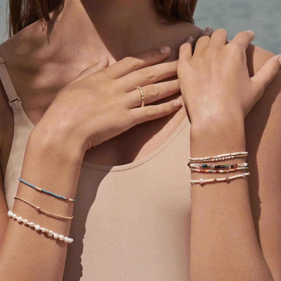 Stellar_Pearly_Bracelet_3.webp