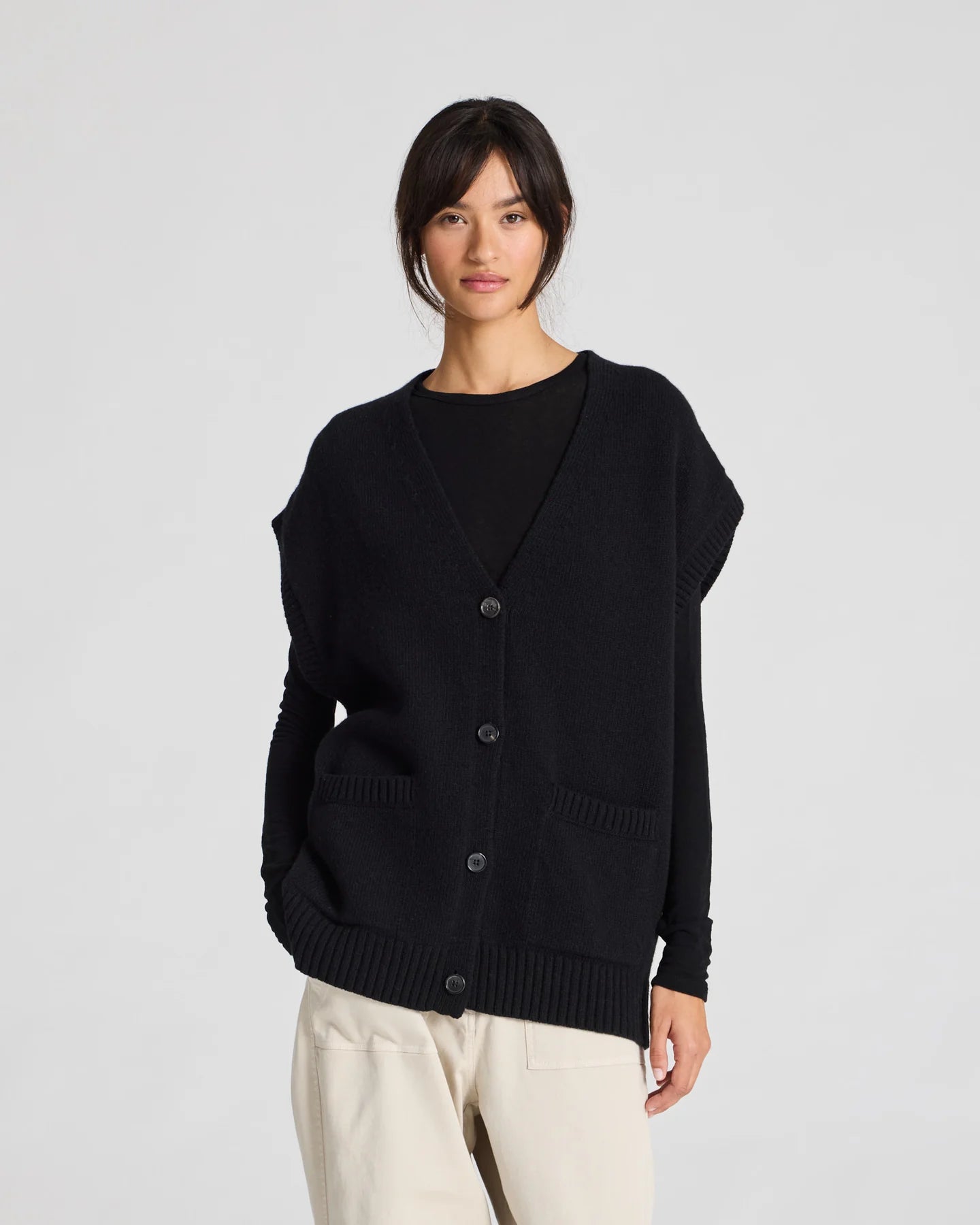 Thea_Lambswool_Vest_GOTS_243975-Knit-GL12086-650_Black_1440x1800_56de0363-de8a-4f0d-ad8b-bc707b430e48.webp