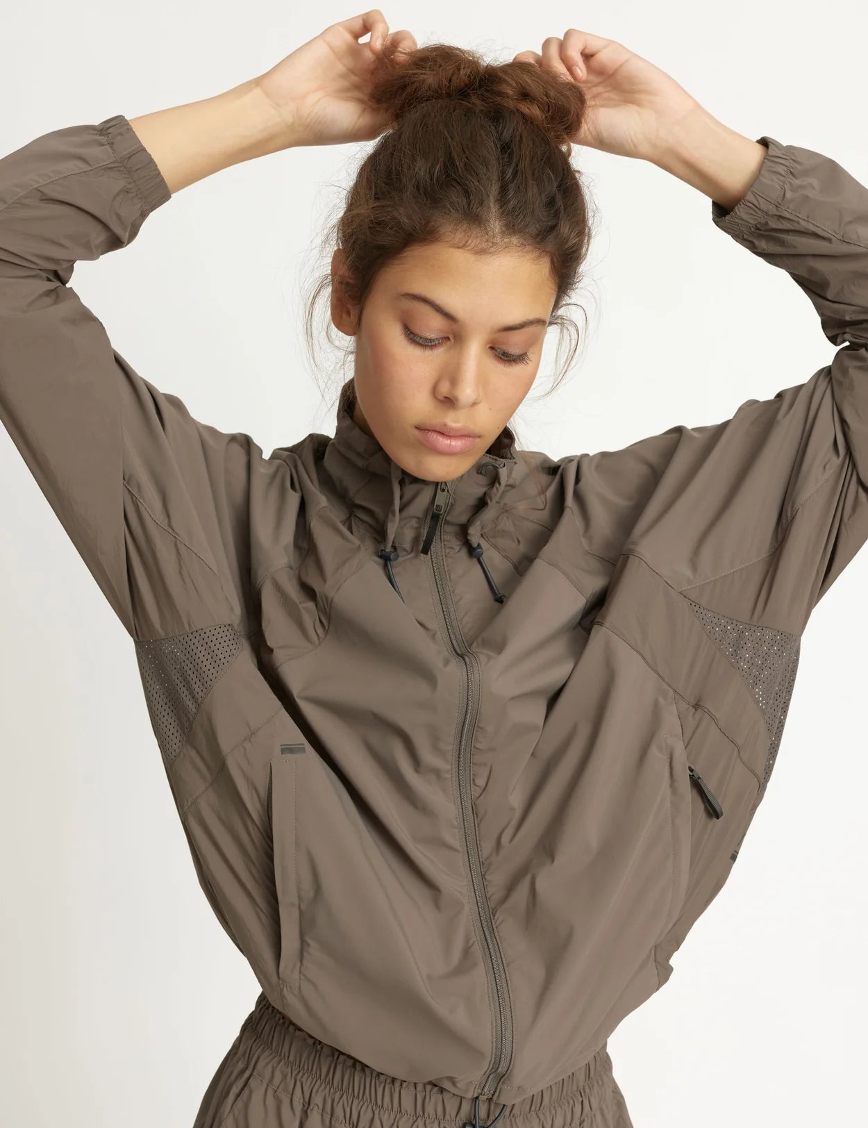 Track_Jacket_Oversized_Kia-Jackets-20602A-740-3170_falcon-2_1250x1800_6c84018e-69e4-4d40-93e7-9f3f7b148a1f.webp