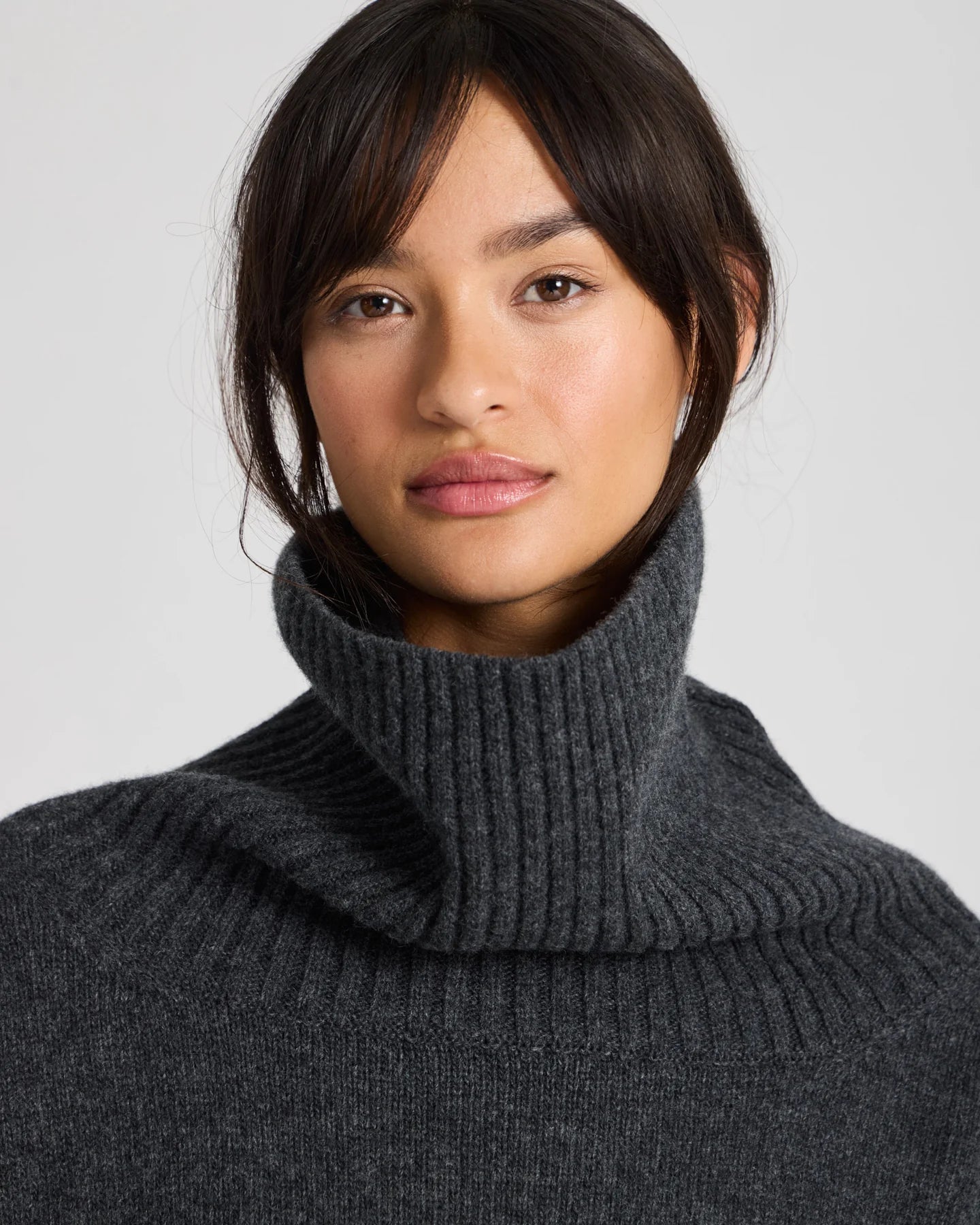 Vita_Lambswool_Jumper-Knit-GL11648-605_Dark_Grey-3_1440x1800_d197babb-2cc6-4ef0-ba5c-118768ac500a.webp